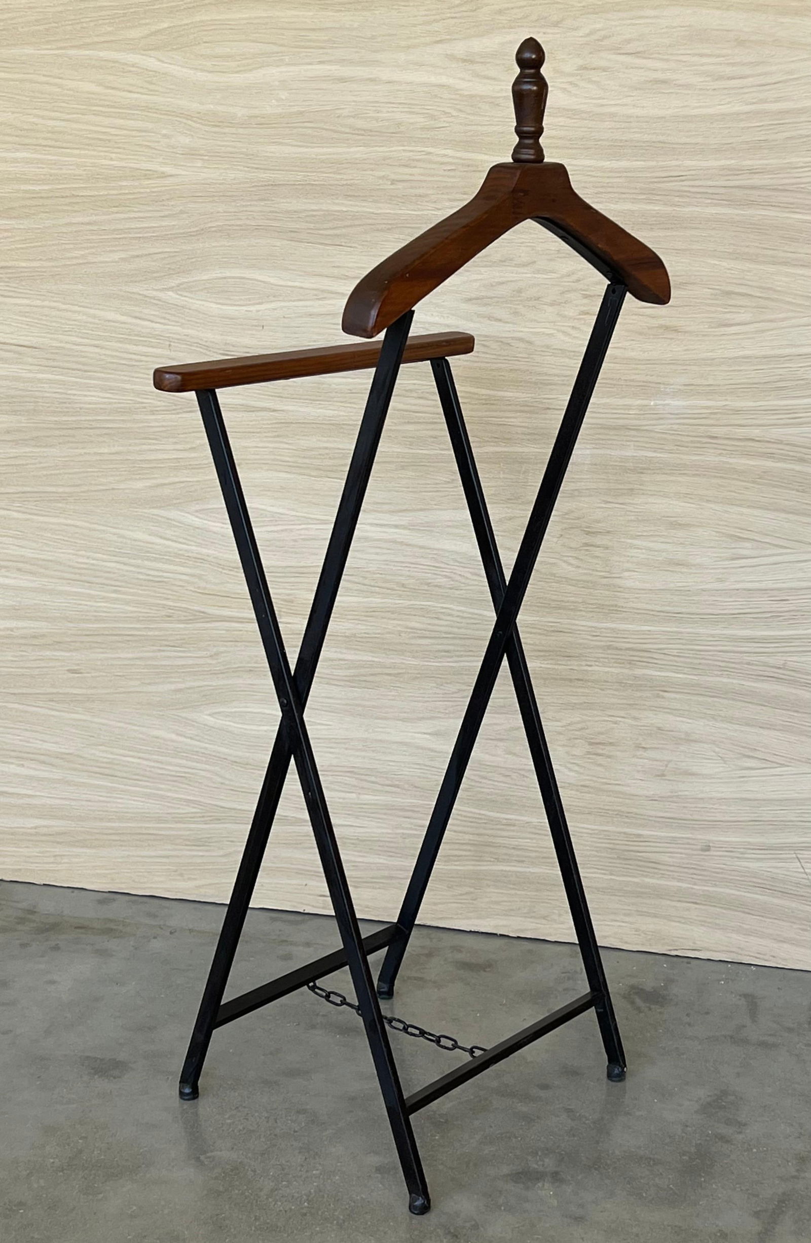 Mid 20th Century Ico Parisi Style Beechwood and Iron Suit Rack - 3