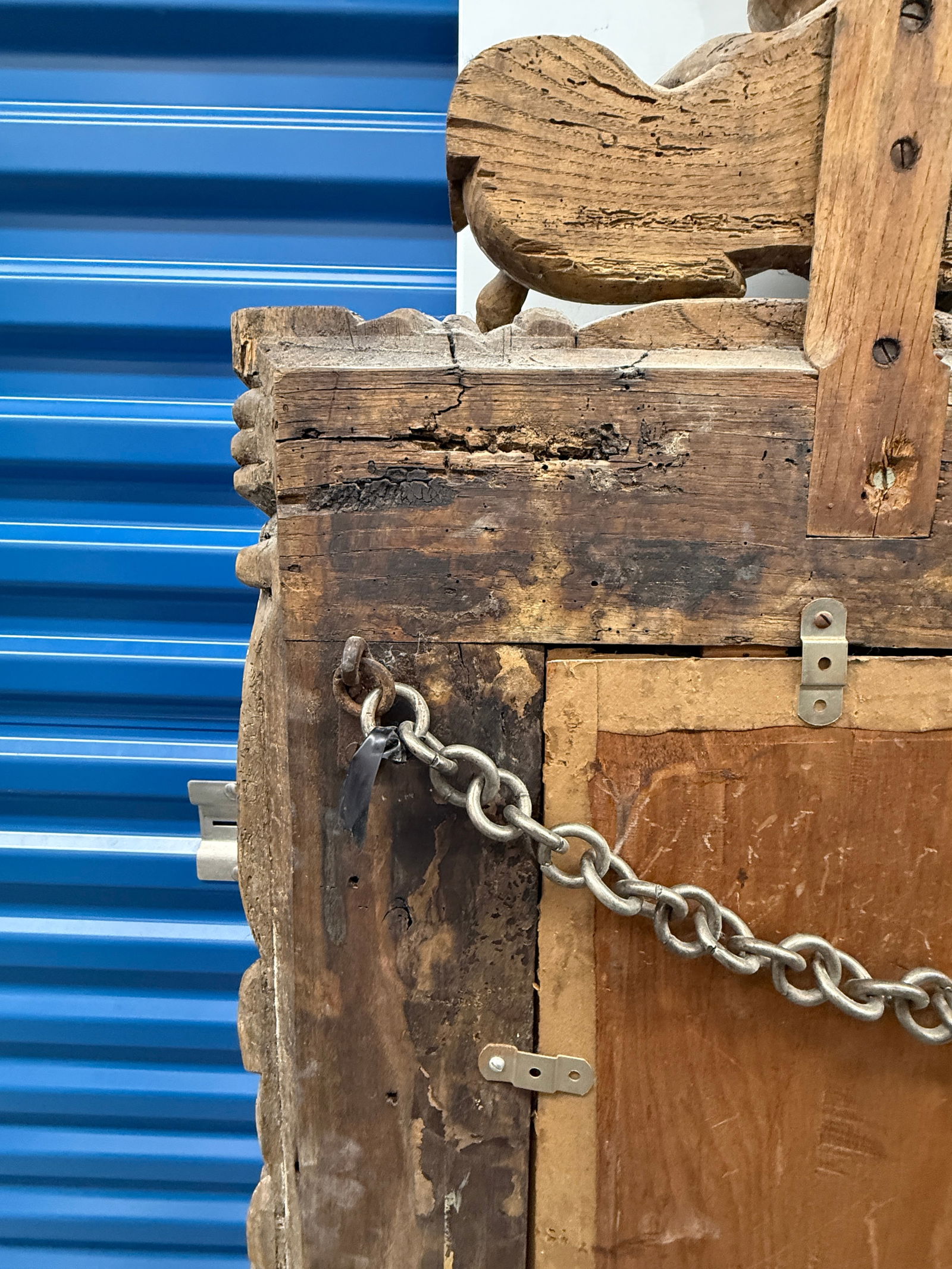 Neapolitan Baroque Carved Wood Mirror With Putti and Shell Crest C. 1680-1720 - 12