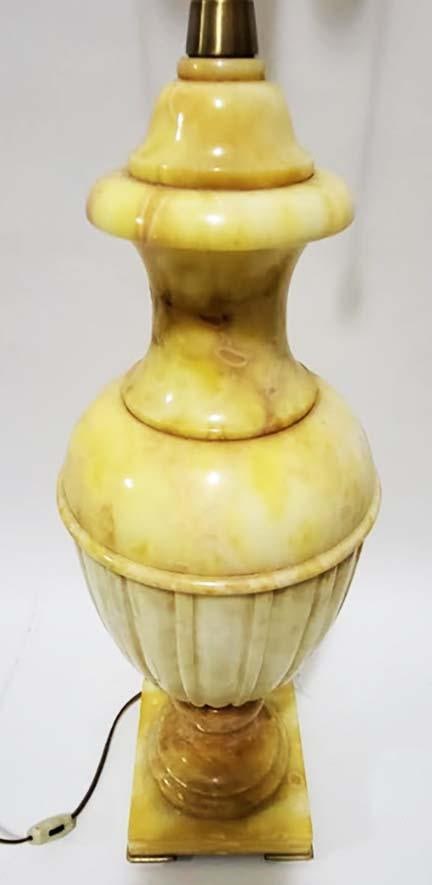 1950s Large Scaled Italian Urn Form Alabaster Lamp - Marbro Lamp Co. - 2
