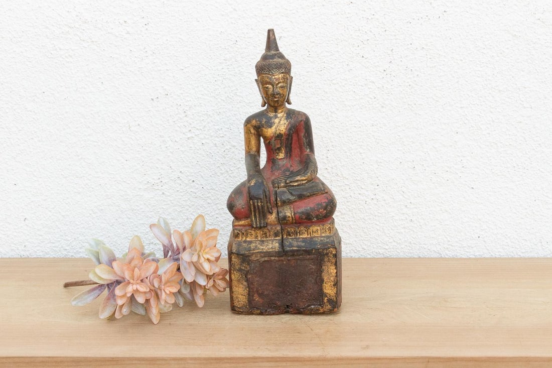 Gilt & Rouge Antique Devotional Seated Buddha - 3