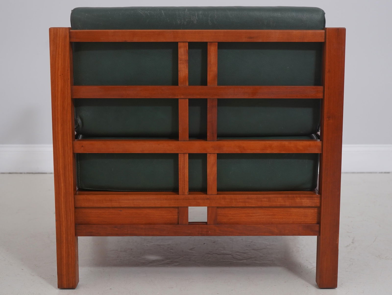 Pair Thomas Moser Windward Cherry Living Room Chairs - 4