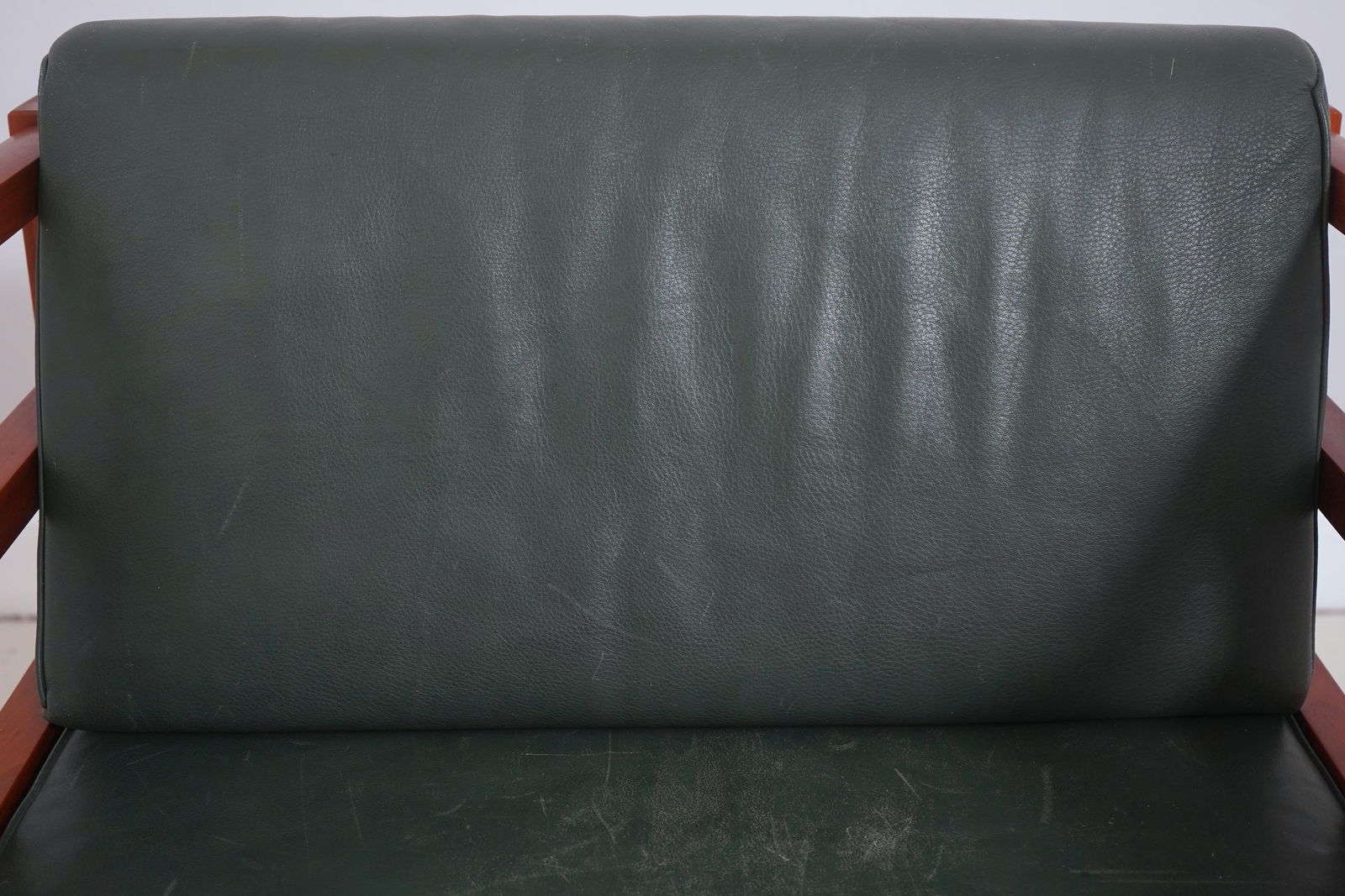 Pair Thomas Moser Windward Cherry Living Room Chairs - 5