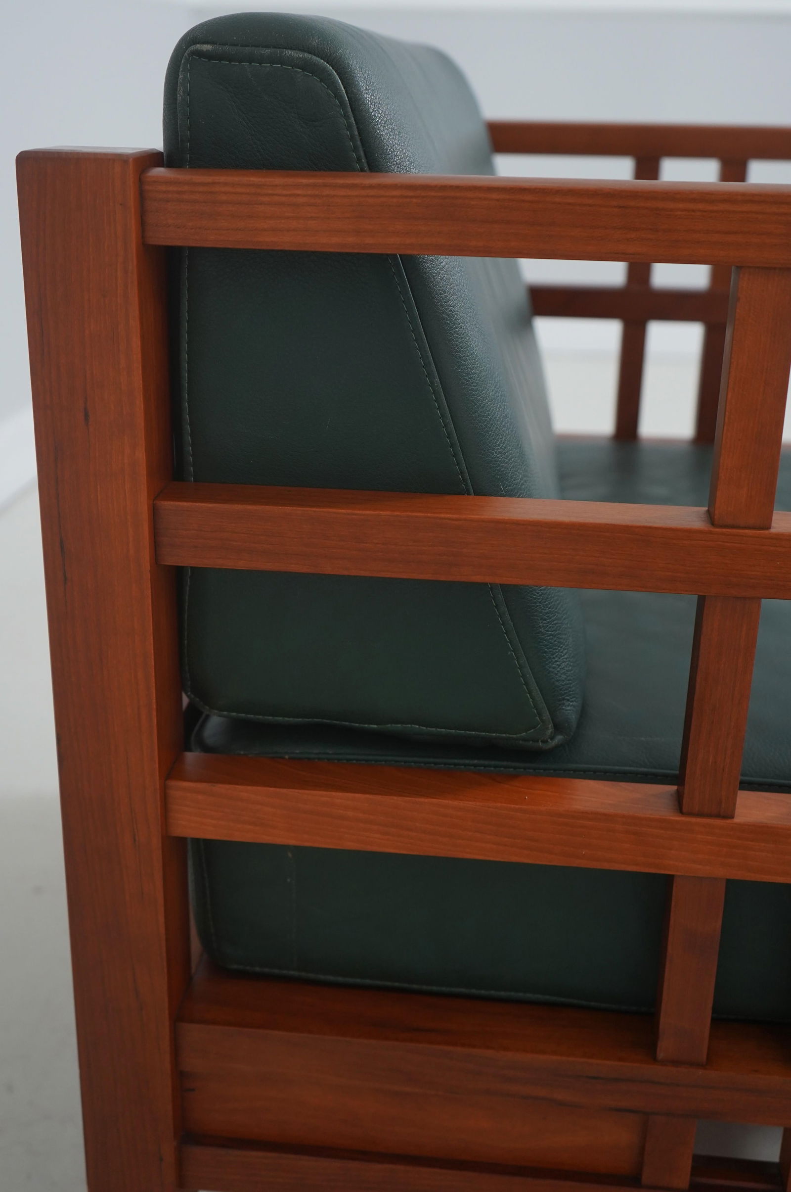 Pair Thomas Moser Windward Cherry Living Room Chairs - 8