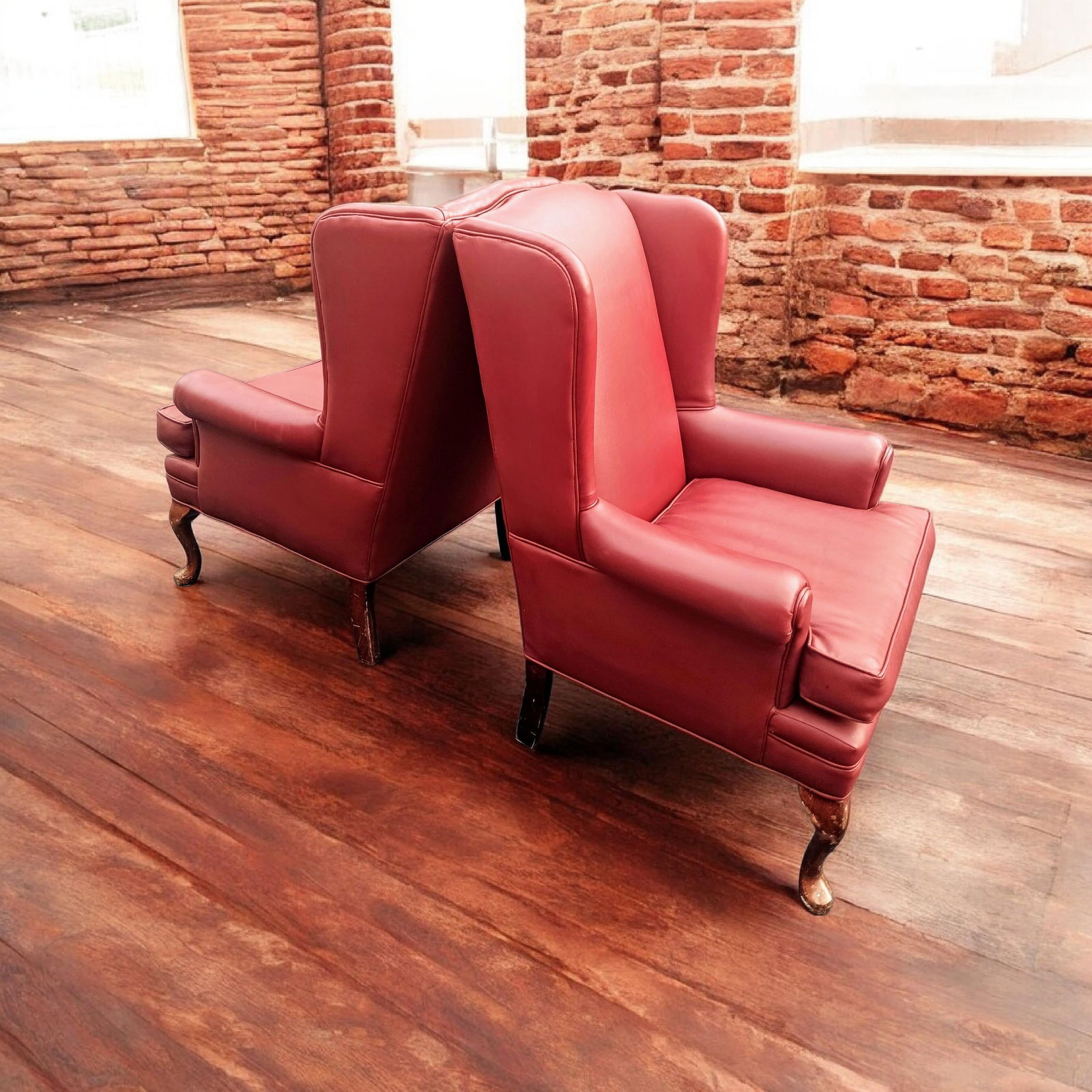1970s Pair of Exquisite Oxblood High-Quality Mid-Century Modern Masterpiece Matching Wingback Chairs - 3