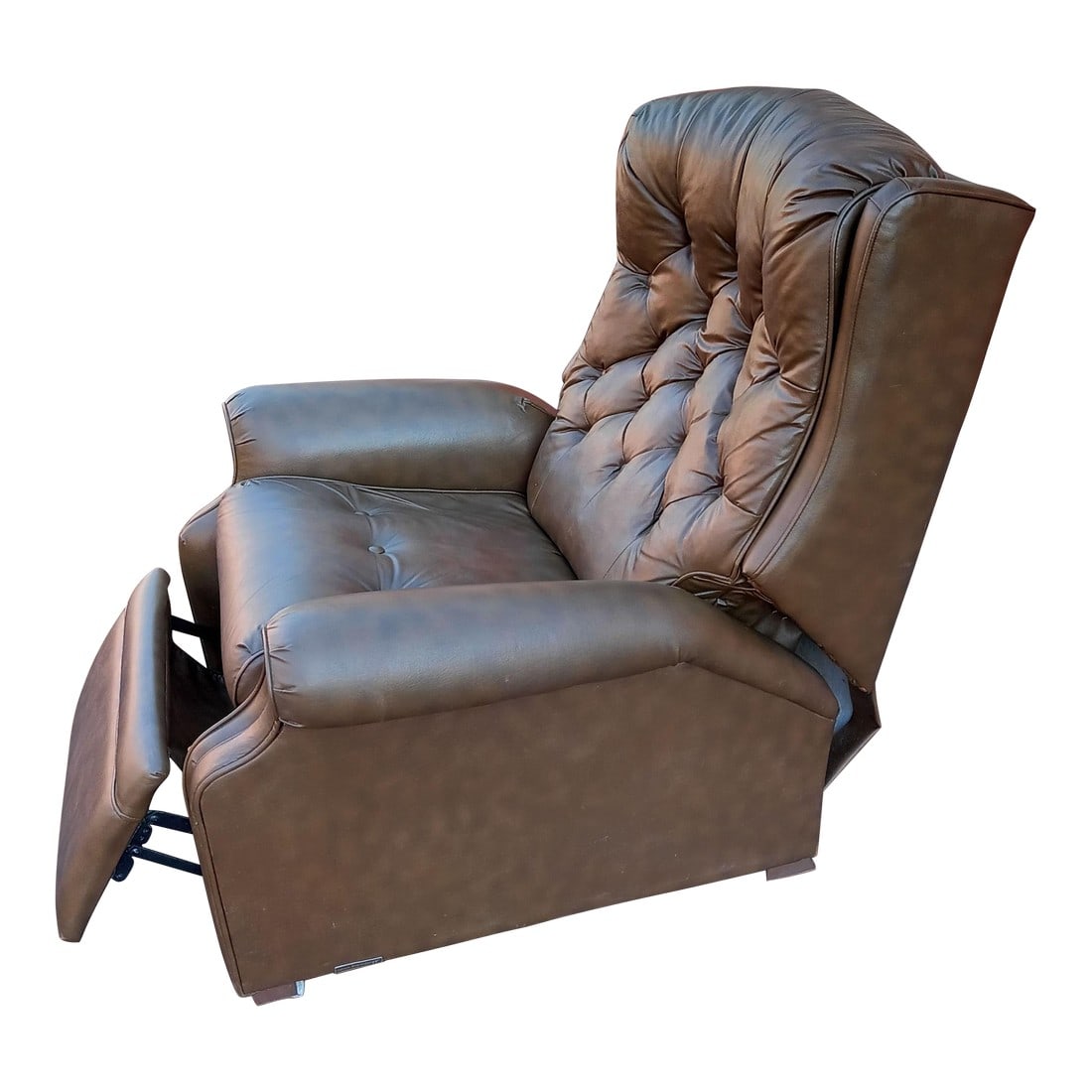 A Timeless Classic: The Genuine Vintage Stratolounger Recliner (1 of 9)