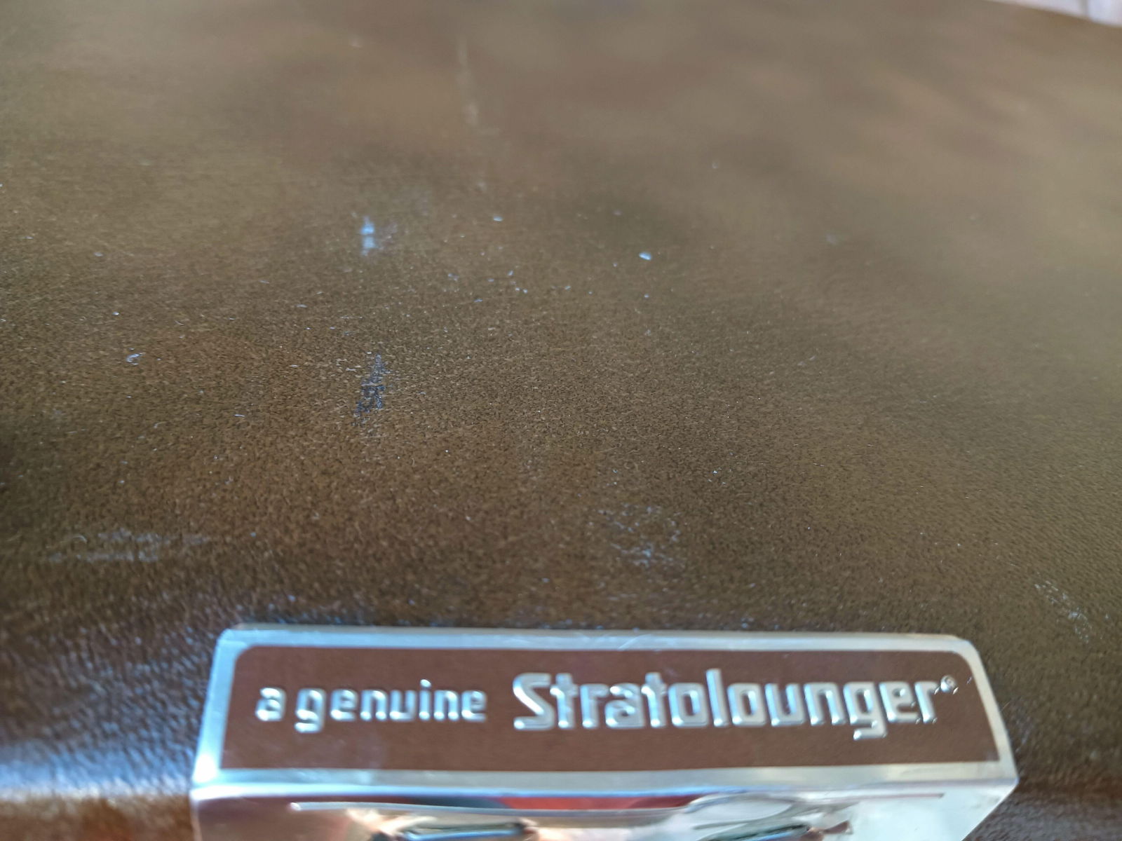 A Timeless Classic: The Genuine Vintage Stratolounger Recliner - 2