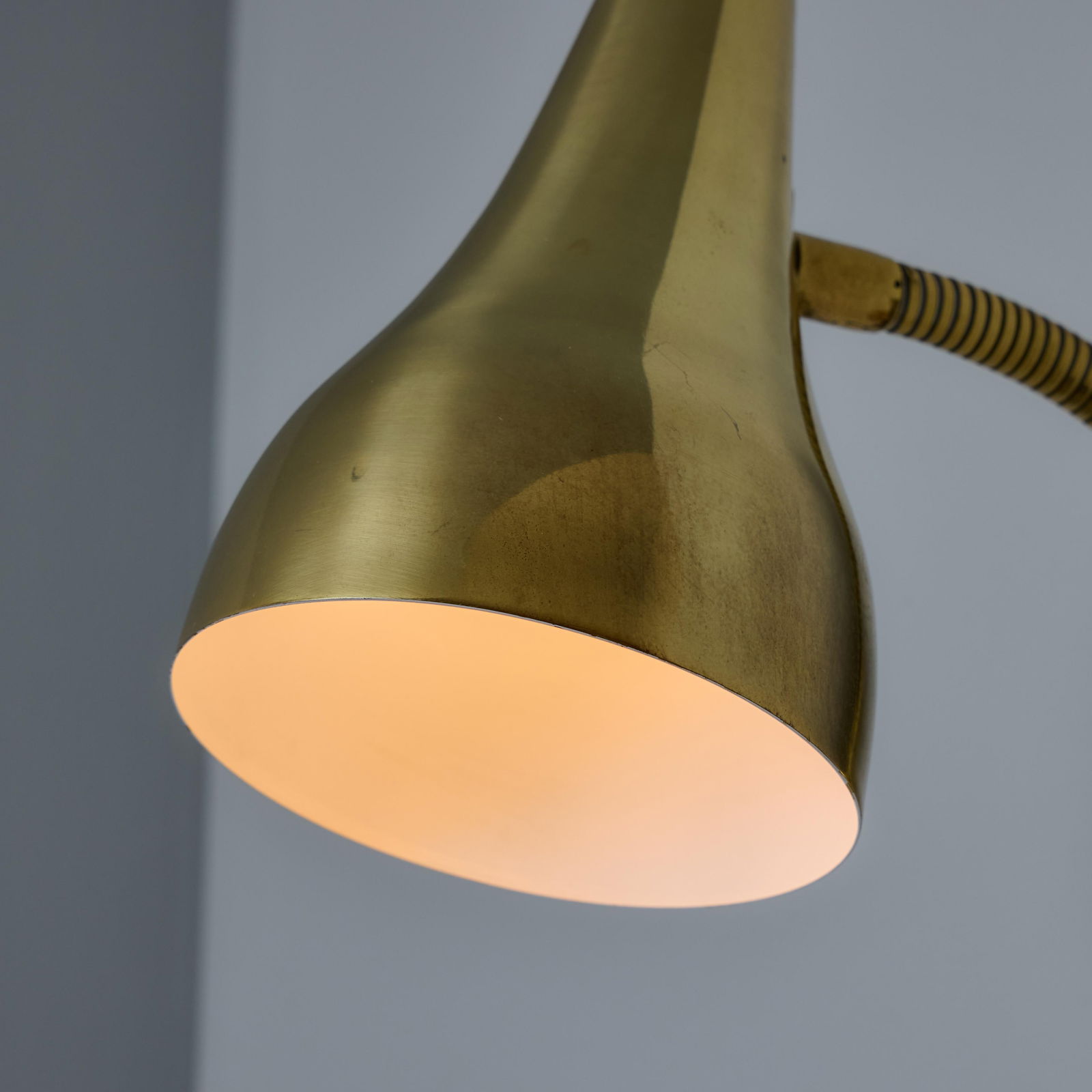 Pair of 1950s Perforated Brass Wall Lamps Attributed to Mauri Almari - 14