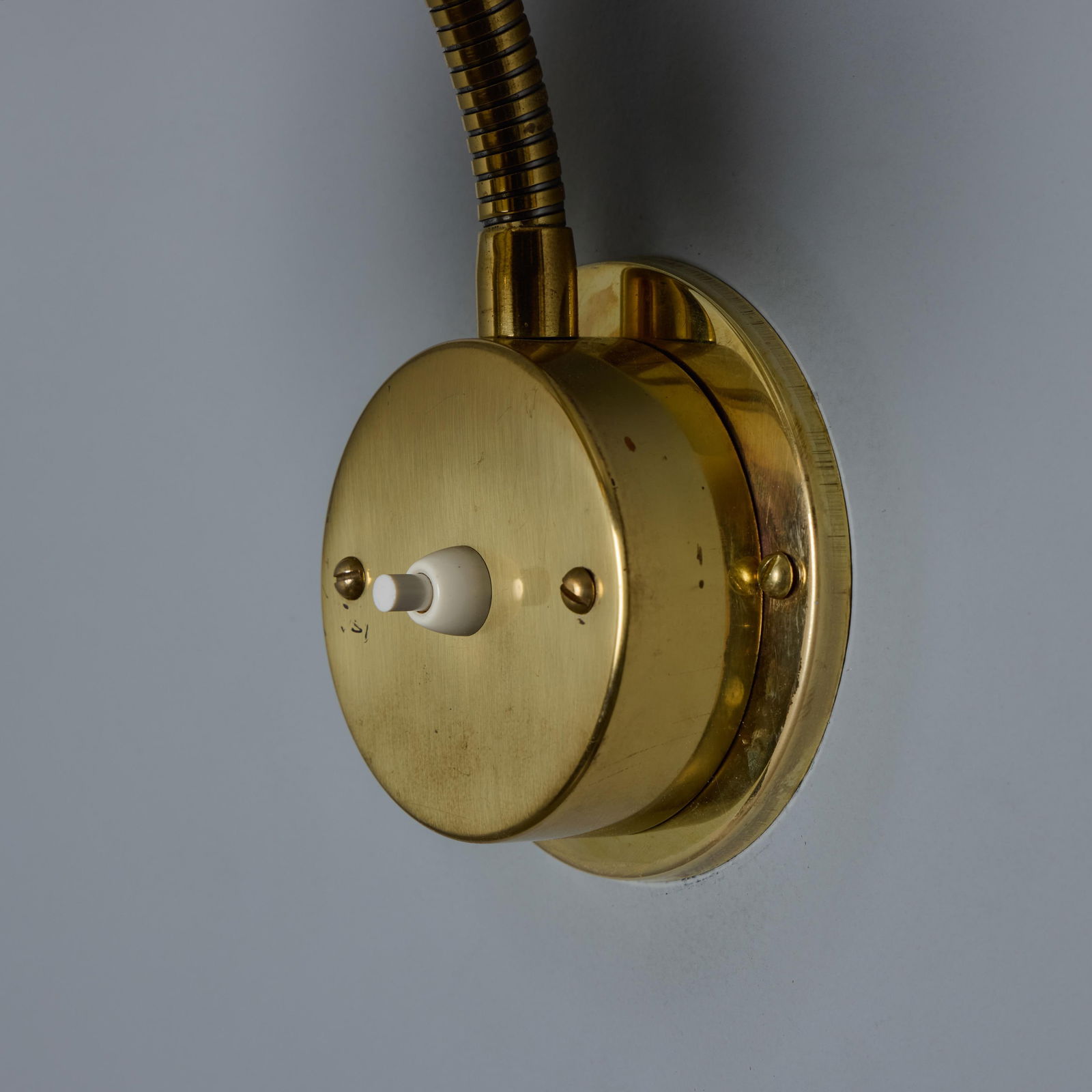 Pair of 1950s Perforated Brass Wall Lamps Attributed to Mauri Almari - 17