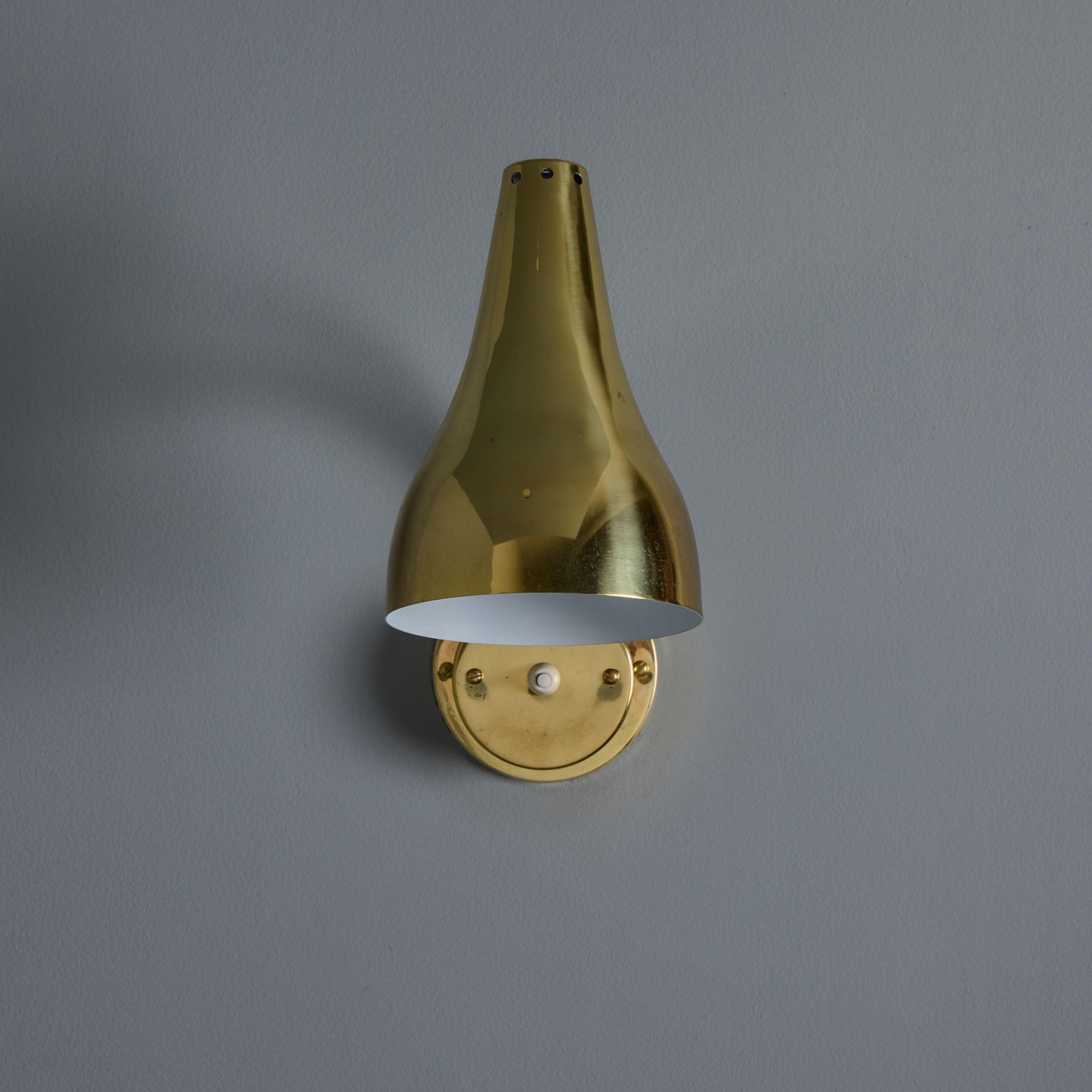 Pair of 1950s Perforated Brass Wall Lamps Attributed to Mauri Almari - 6