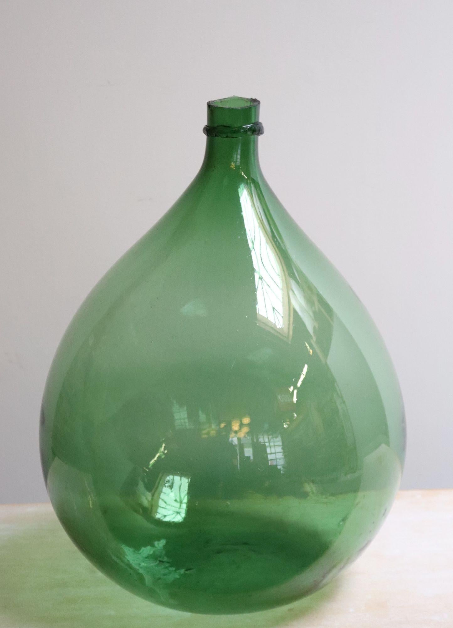 Vintage Italian Emerald Green Blown Glass Teardrop-Form Demijohn Carboy - 4