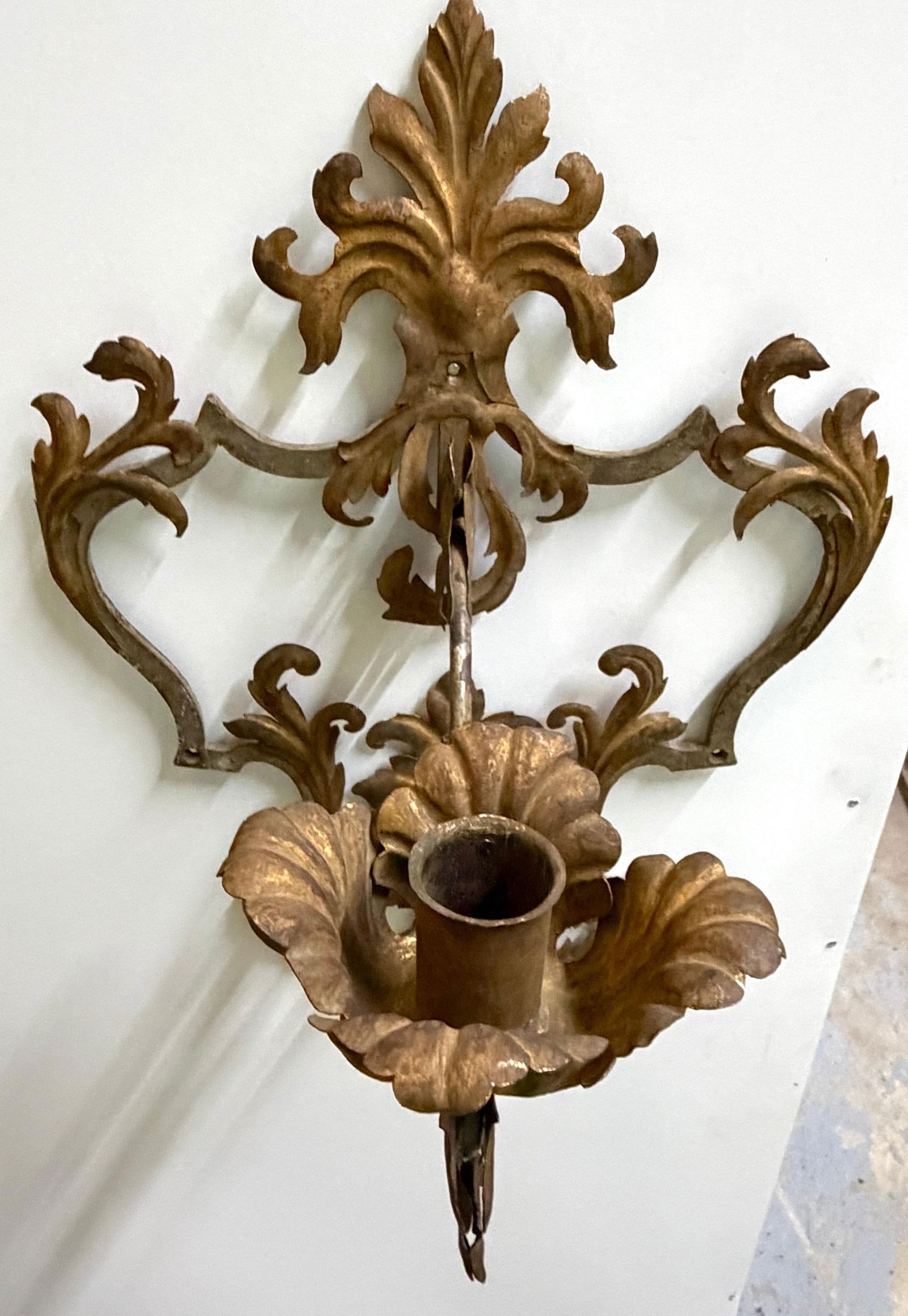 Large Pair Venetian Gilt & Polychromed Tole Candle Sconces Italy, circa 1890s - 11