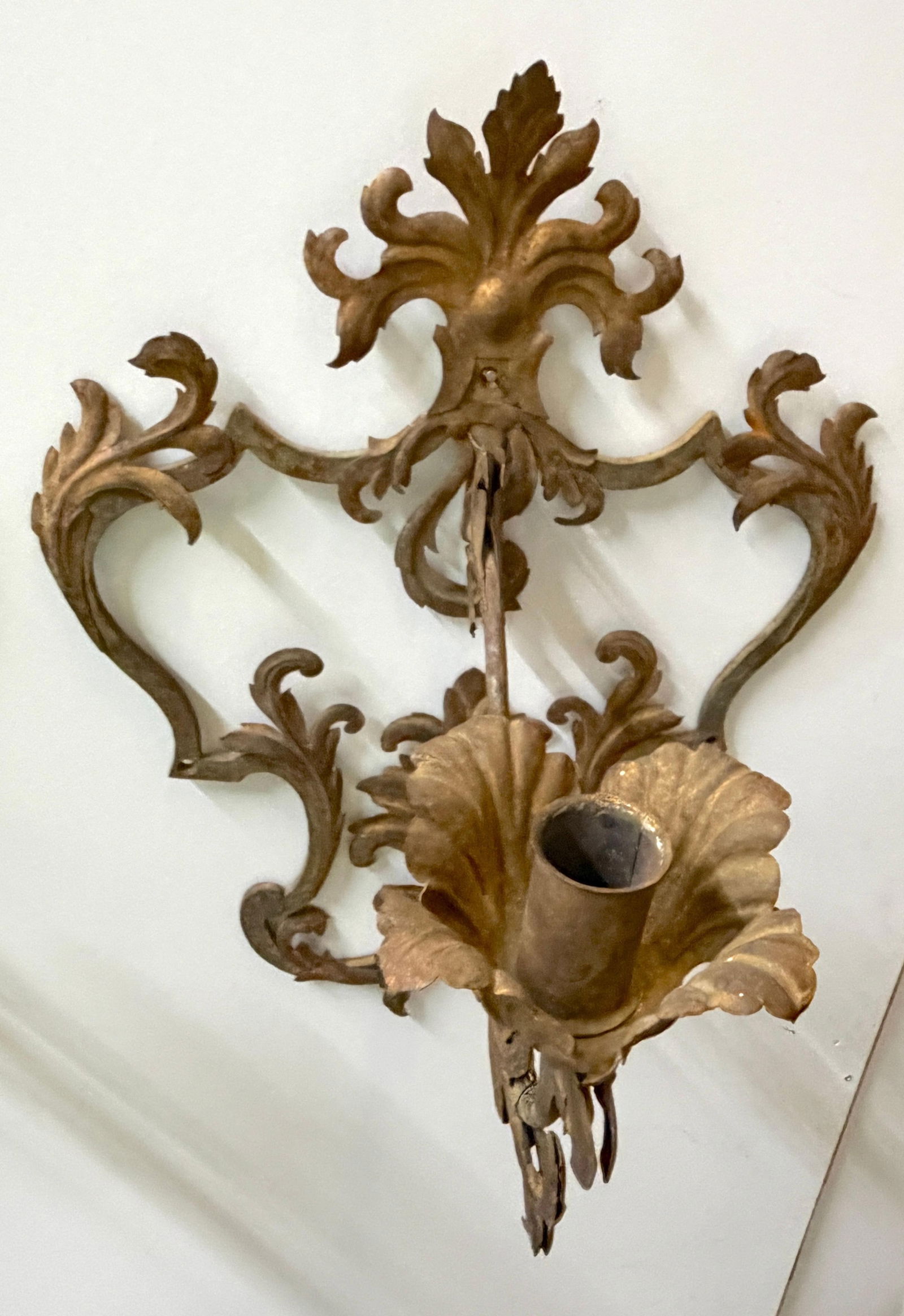 Large Pair Venetian Gilt & Polychromed Tole Candle Sconces Italy, circa 1890s - 12