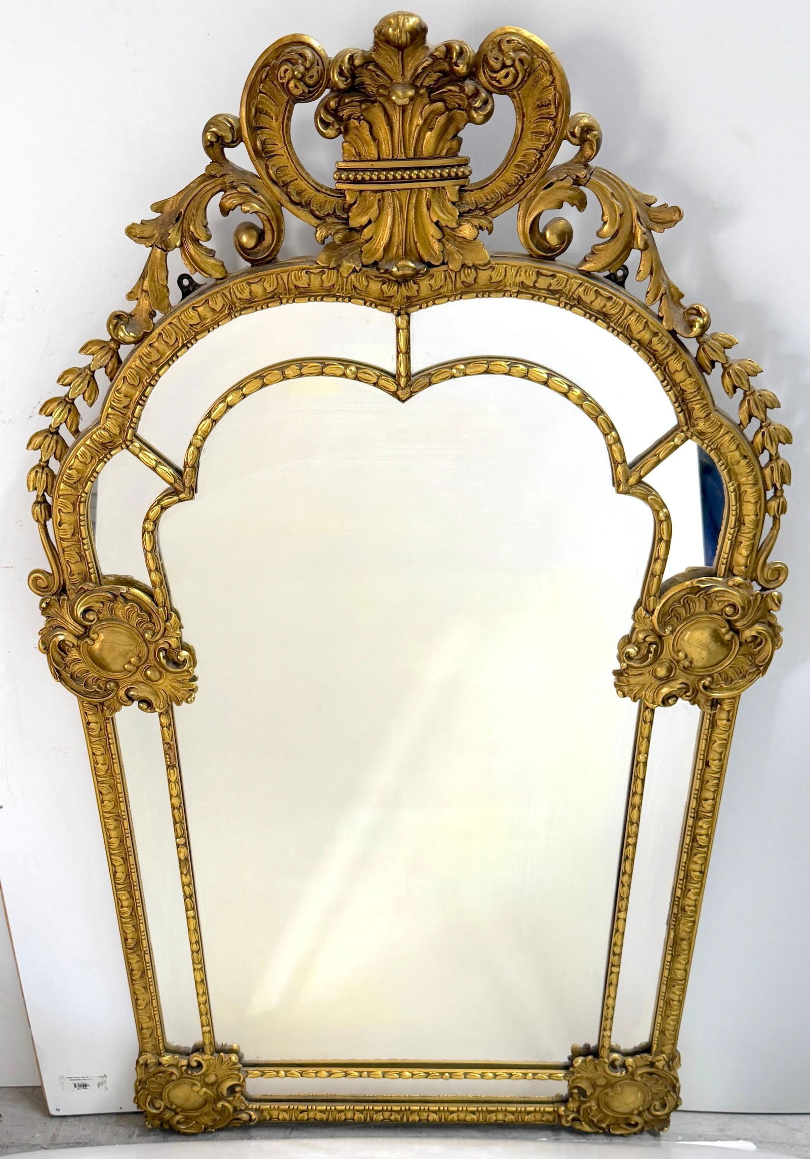 Fine French Régence / Neoclassical Style Giltwood Mirror Paris, circa 1925 - 10