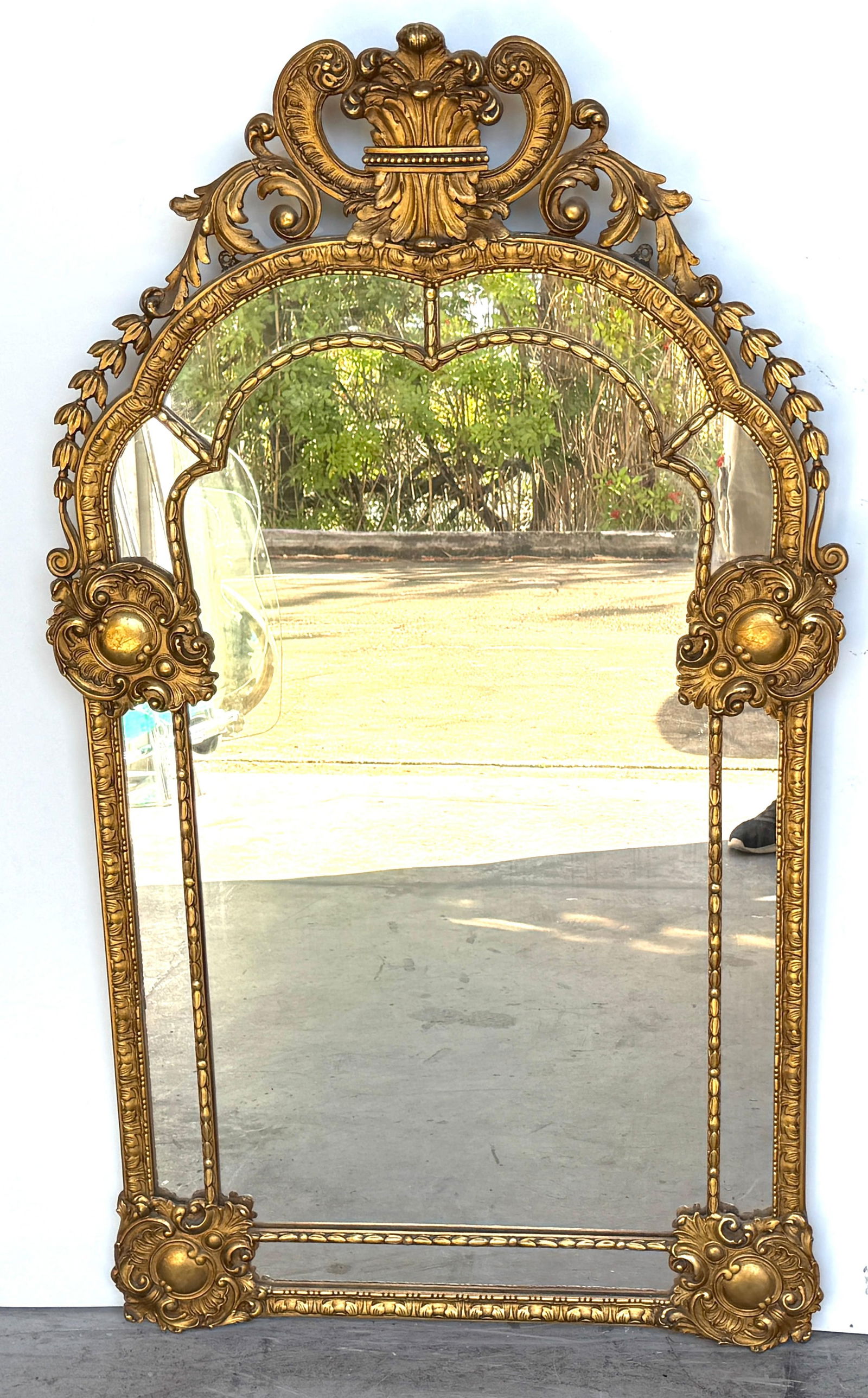 Fine French Régence / Neoclassical Style Giltwood Mirror Paris, circa 1925 - 13