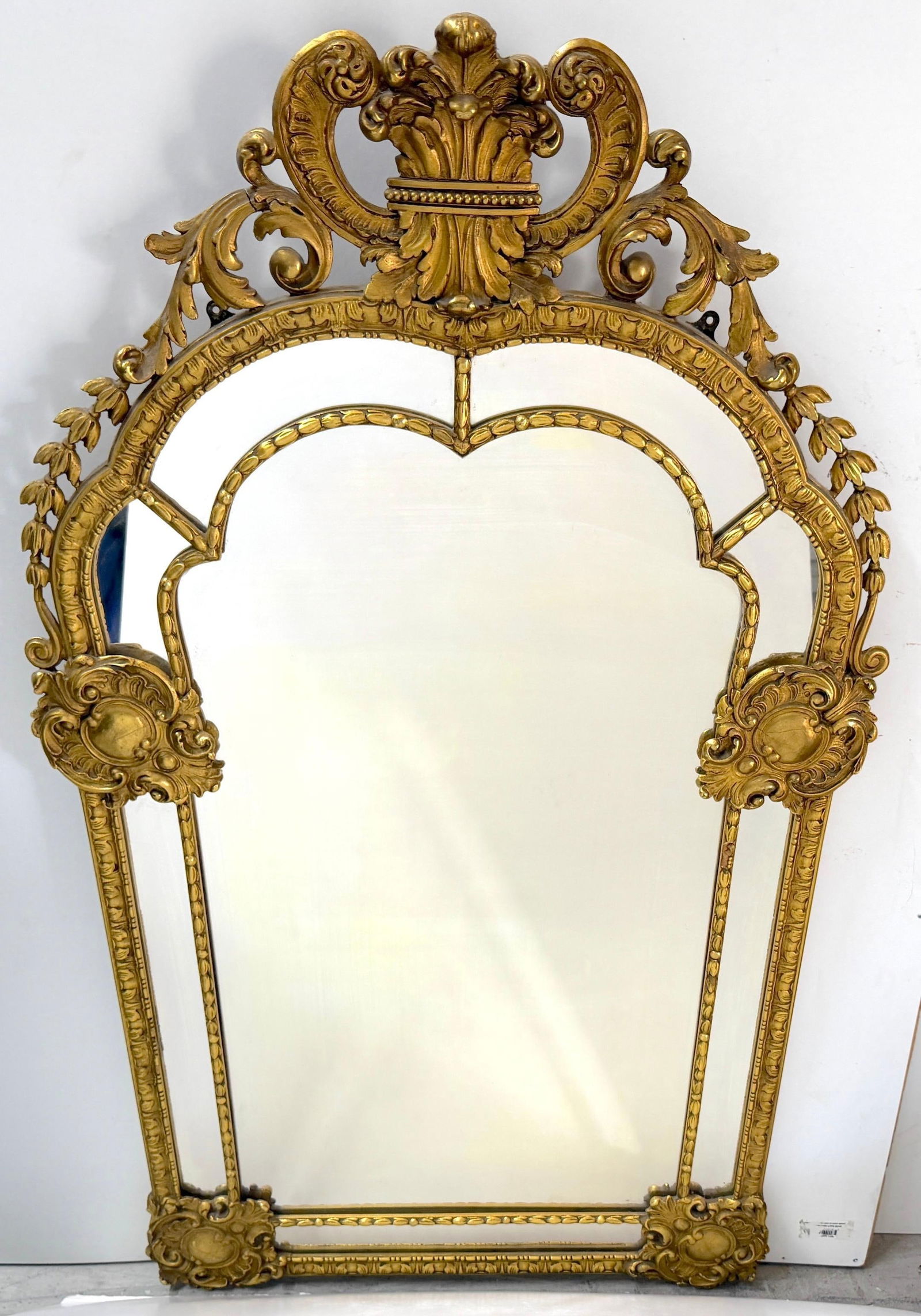 Fine French Régence / Neoclassical Style Giltwood Mirror Paris, circa 1925 - 5
