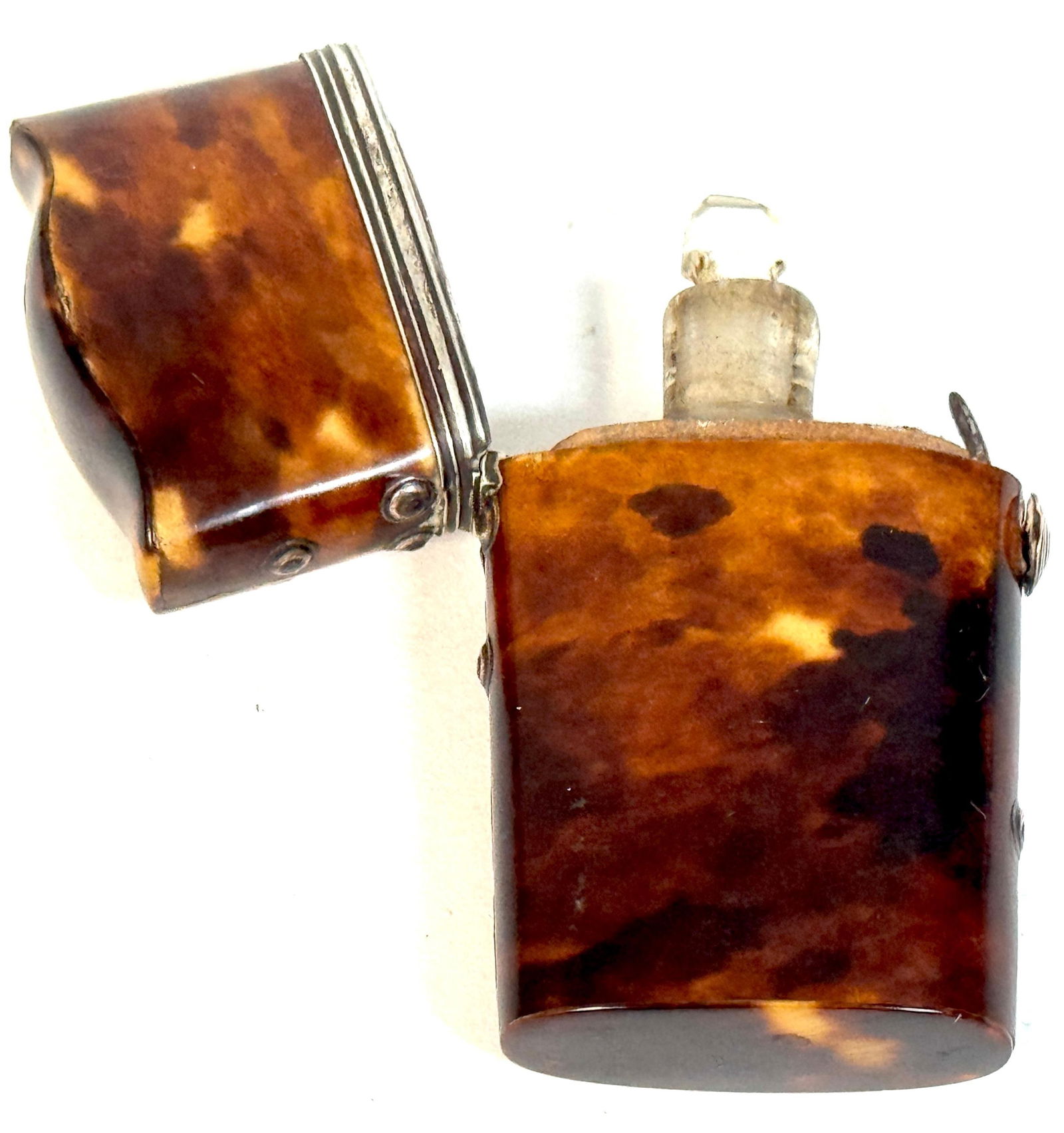 18th Century Tortoiseshell and Silver-Mounted Perfume Etui with Glass Bottle - 10