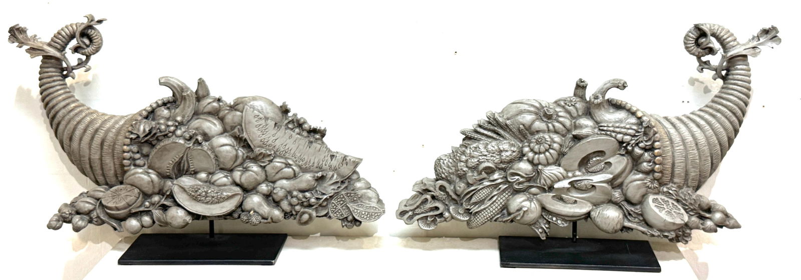 Pair of Continental Carved and Polychromed Wooden Cornucopias, 19th Century - 2