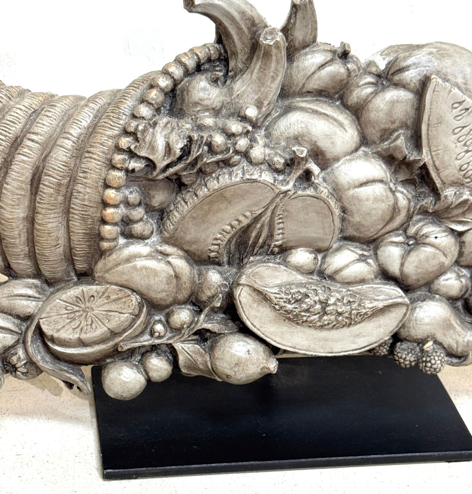 Pair of Continental Carved and Polychromed Wooden Cornucopias, 19th Century - 5