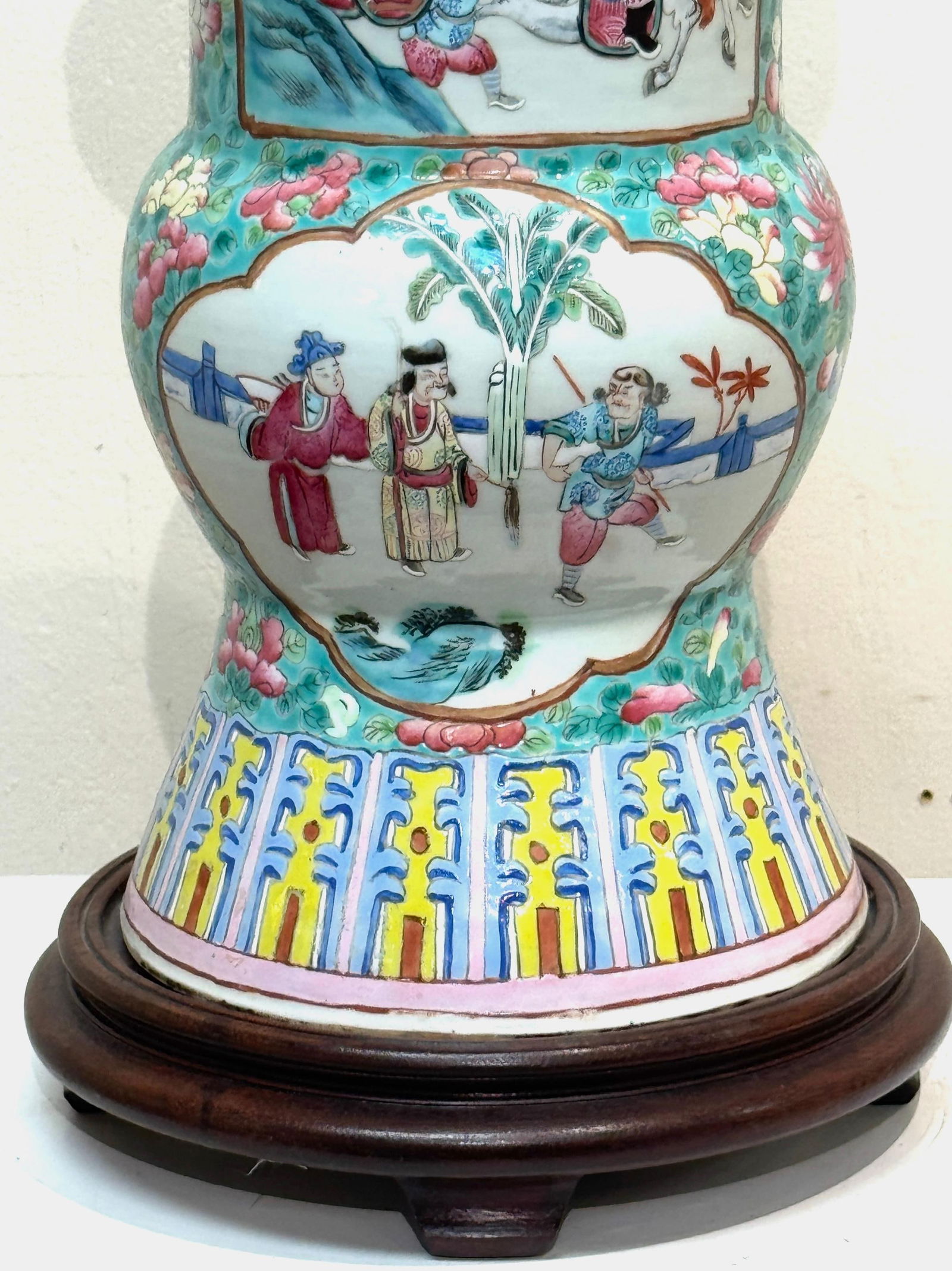Early 19th Century Chinese Export Famille Rose (Fencai) Gu-Form, Now as a Lamp - 12