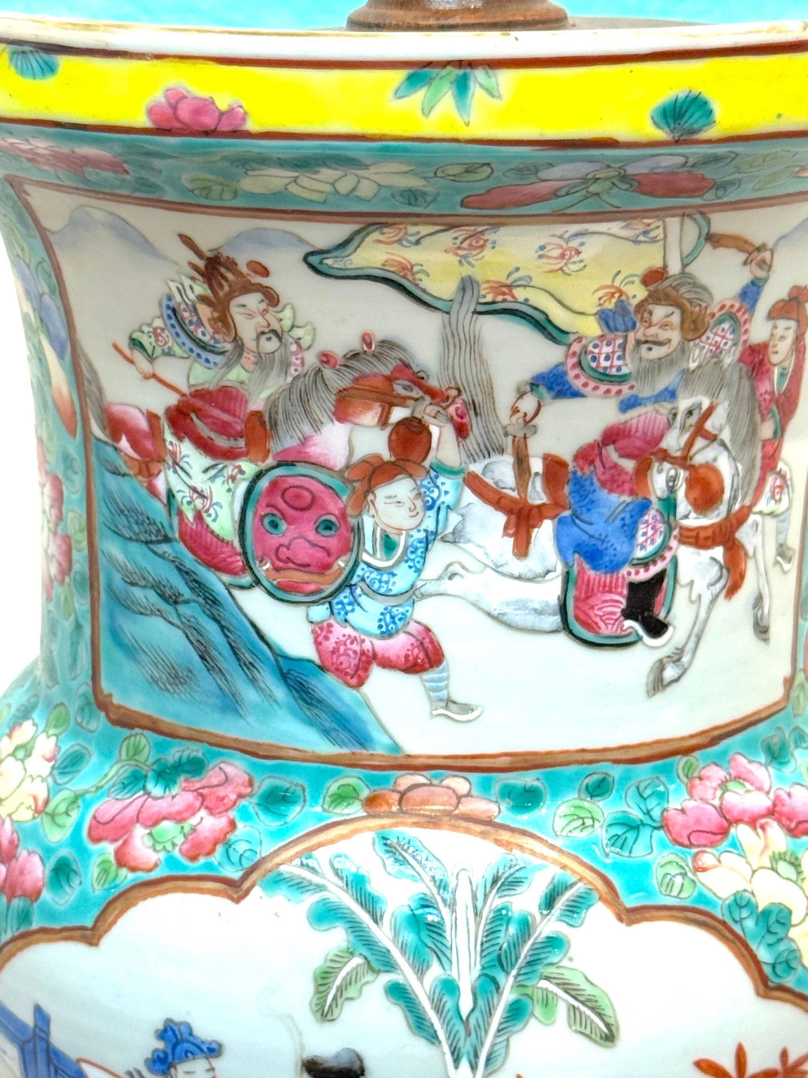 Early 19th Century Chinese Export Famille Rose (Fencai) Gu-Form, Now as a Lamp - 13