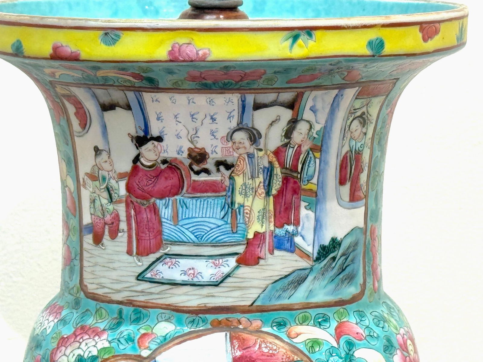 Early 19th Century Chinese Export Famille Rose (Fencai) Gu-Form, Now as a Lamp - 4