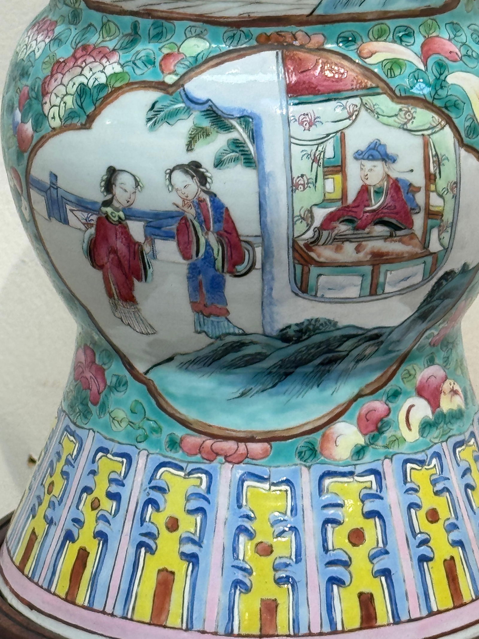 Early 19th Century Chinese Export Famille Rose (Fencai) Gu-Form, Now as a Lamp - 6