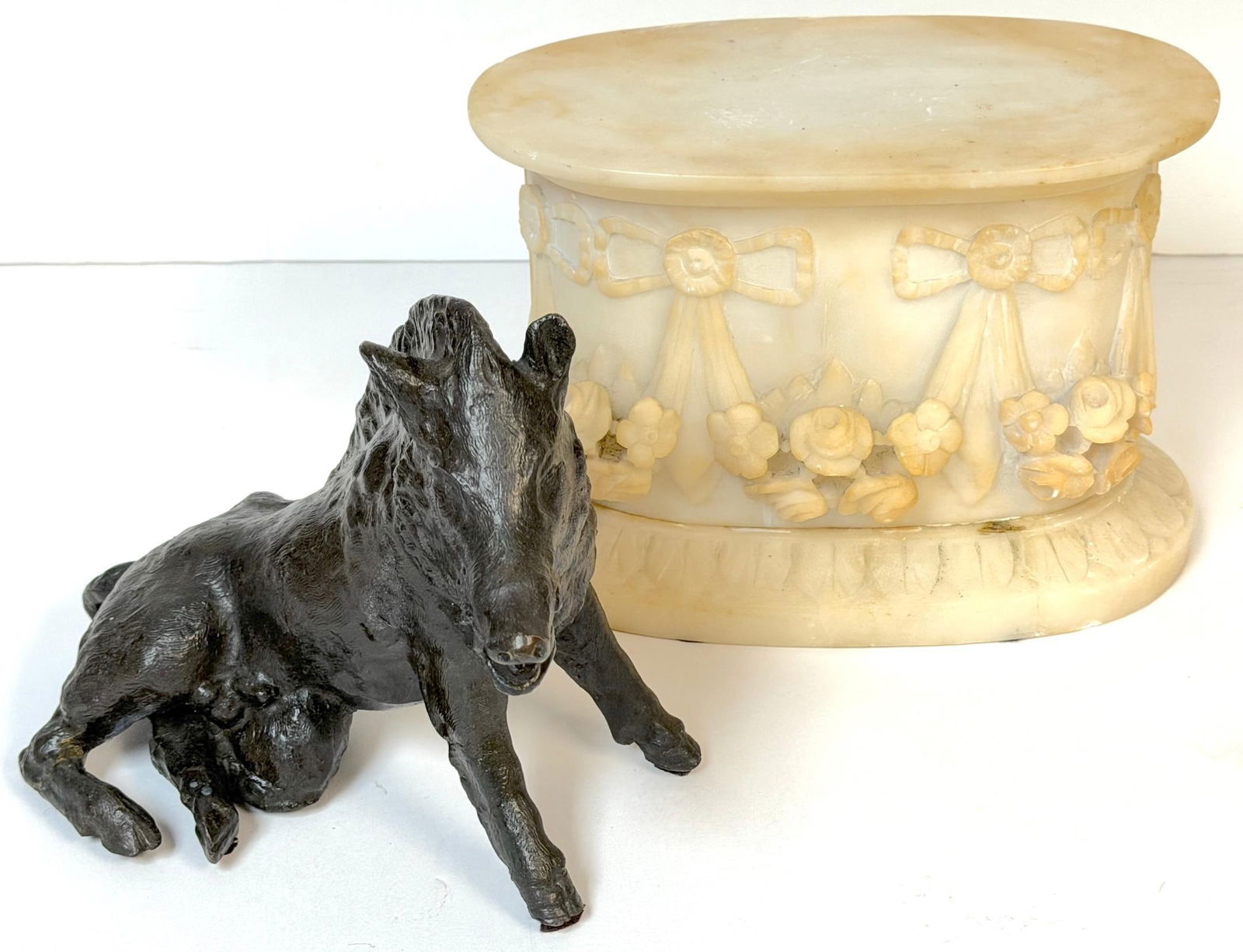 Grand Tour Bronze Reduction Il Porcellino "Borghese Boar" Carved Alabaster Base - 5