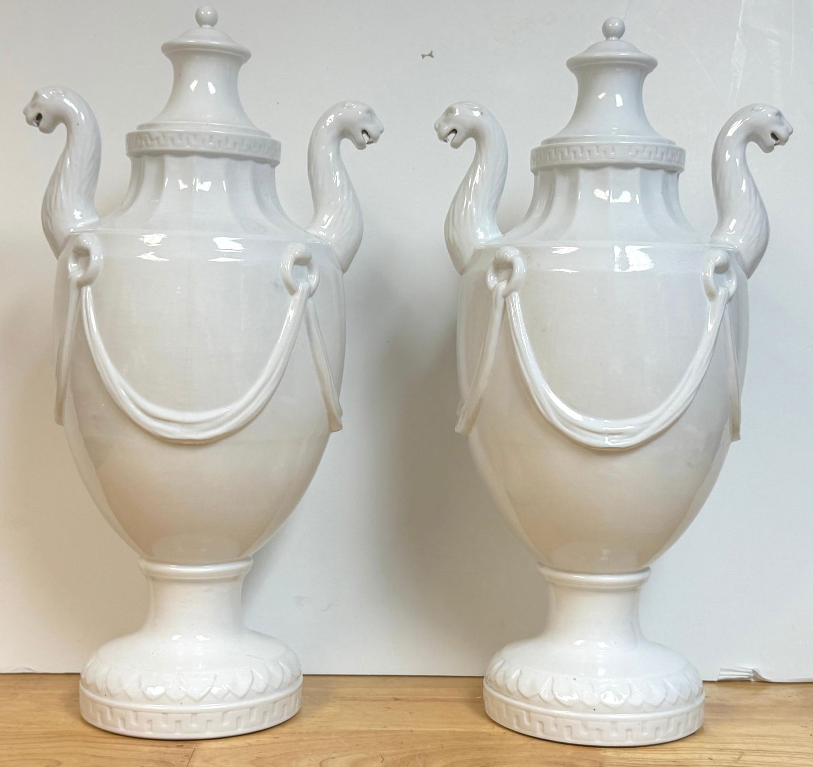 Pair Neoclassical Blanc de Chine Porcelain Urns, Attributed Nymphenburg, 20th C. - 2