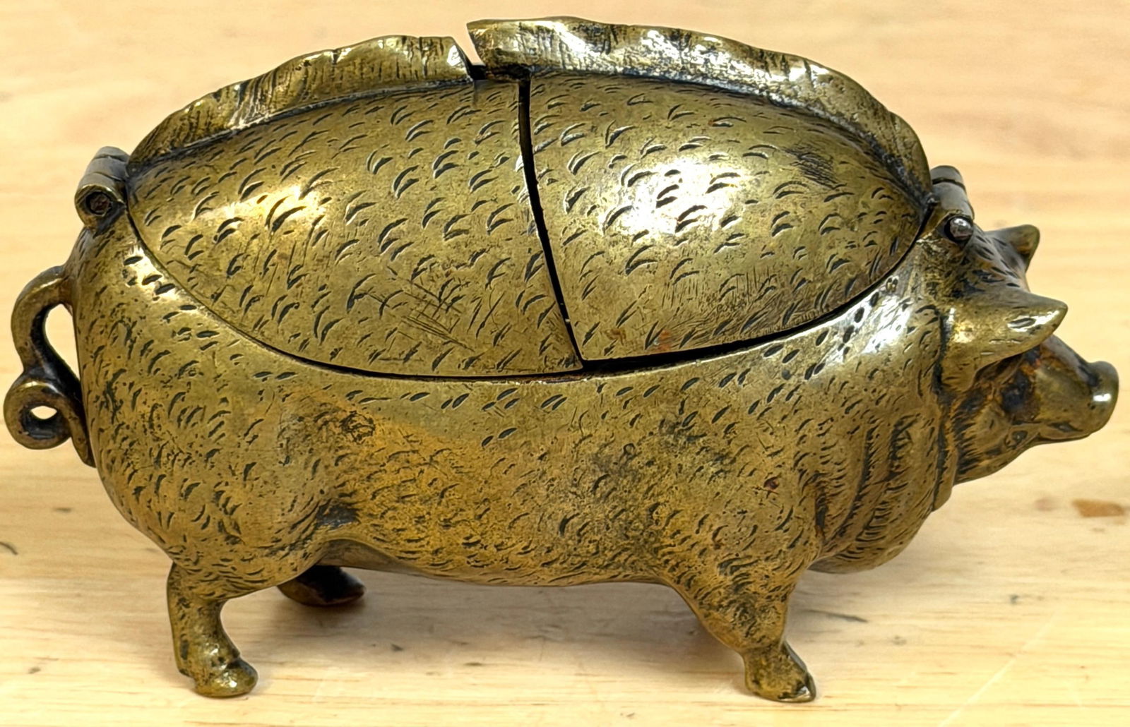 Victorian English Brass Figural Pig Inkwell with Articulated Back Lids, C. 1875 - 11