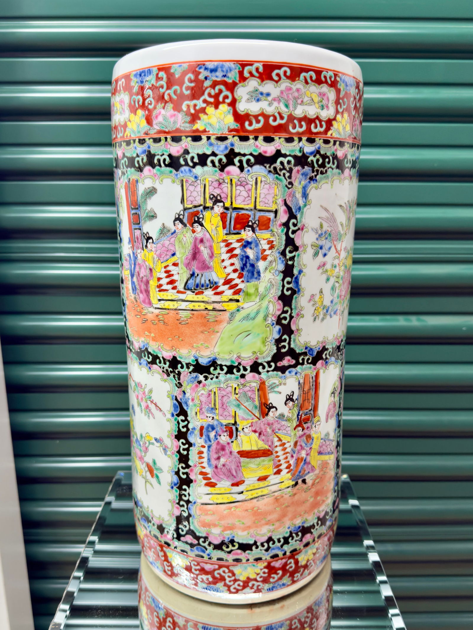 Monumental 1970s Black Ground Famille Rose Porcelain Umbrella Stand - Tony Duquette Style - 2