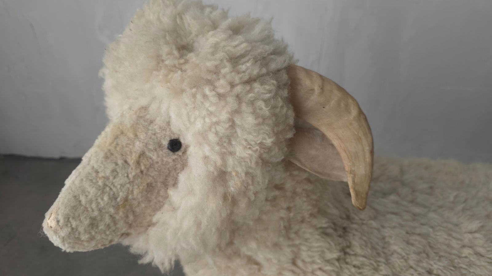 Mid Century Wool Ram Sheep Stool Sculpture - 7