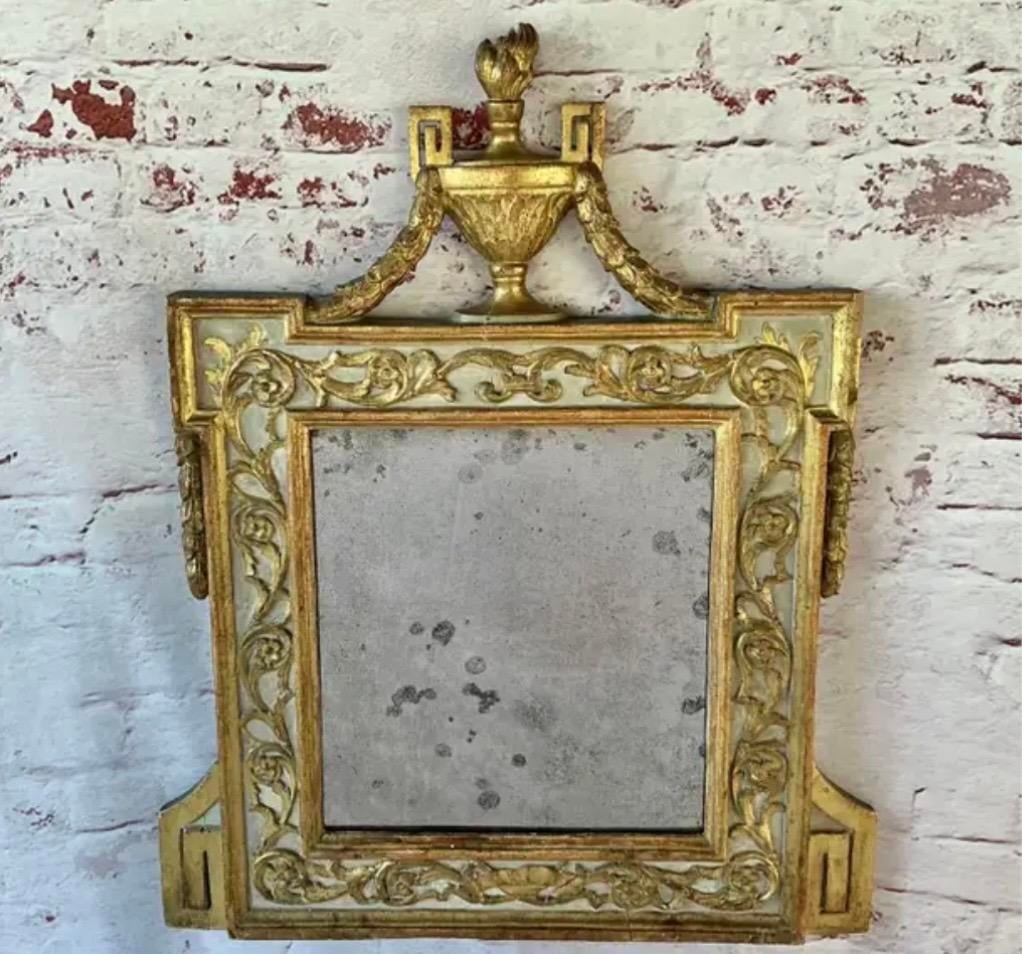 18th Century Italian Neoclassic Giltwood Mirror - 3