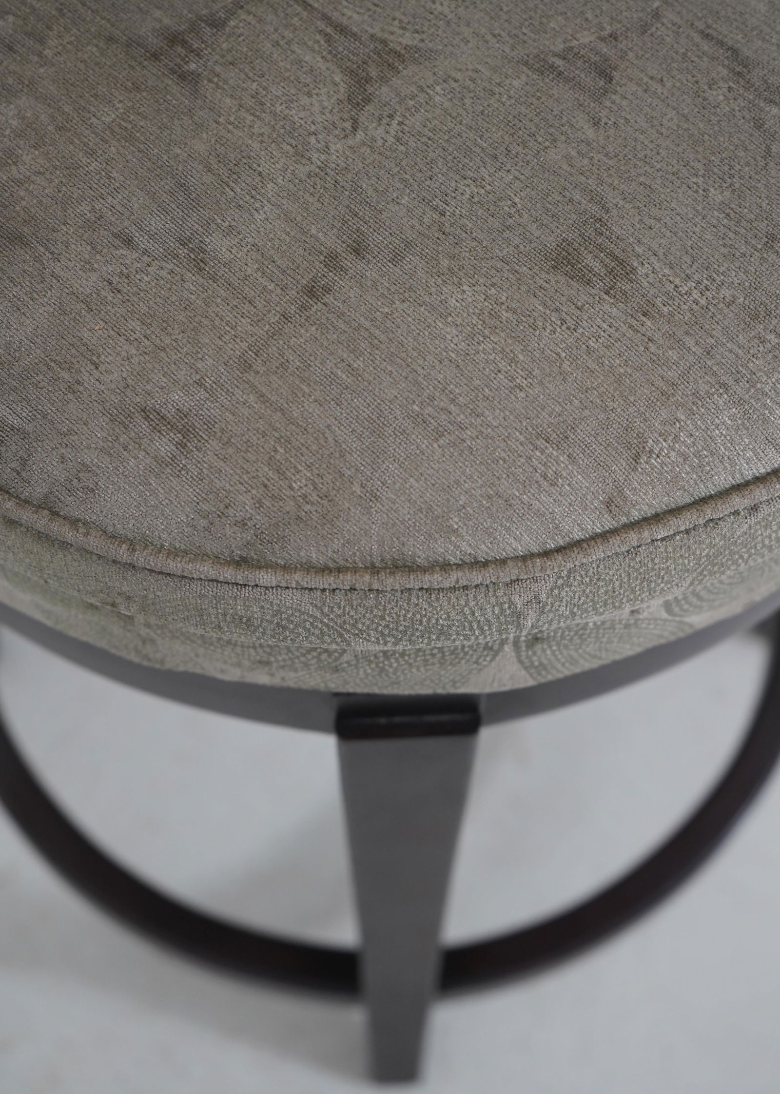 Set of 4 Guy Chaddock Modern Design Queensdale Barstool Chairs - 10