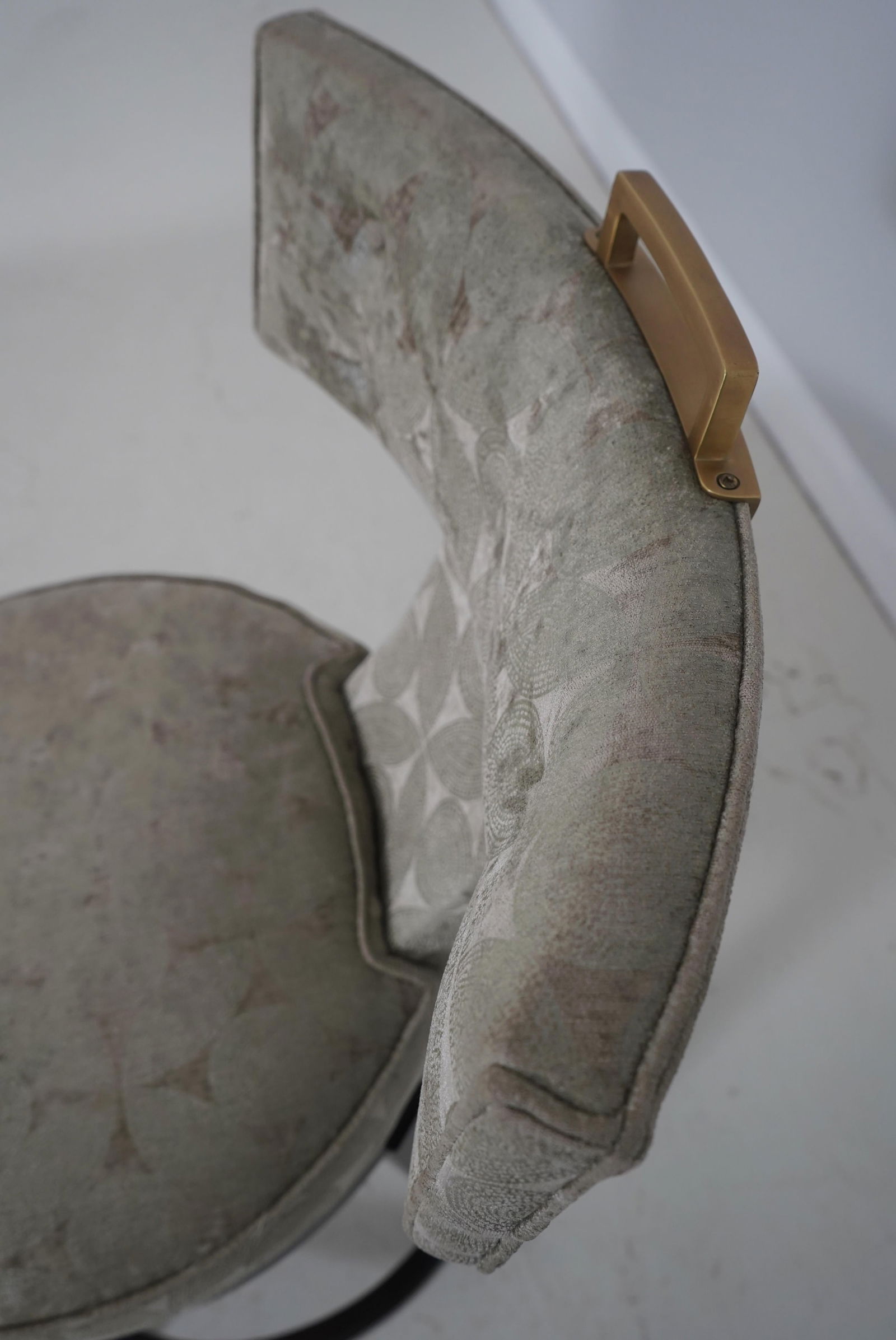 Set of 4 Guy Chaddock Modern Design Queensdale Barstool Chairs - 15