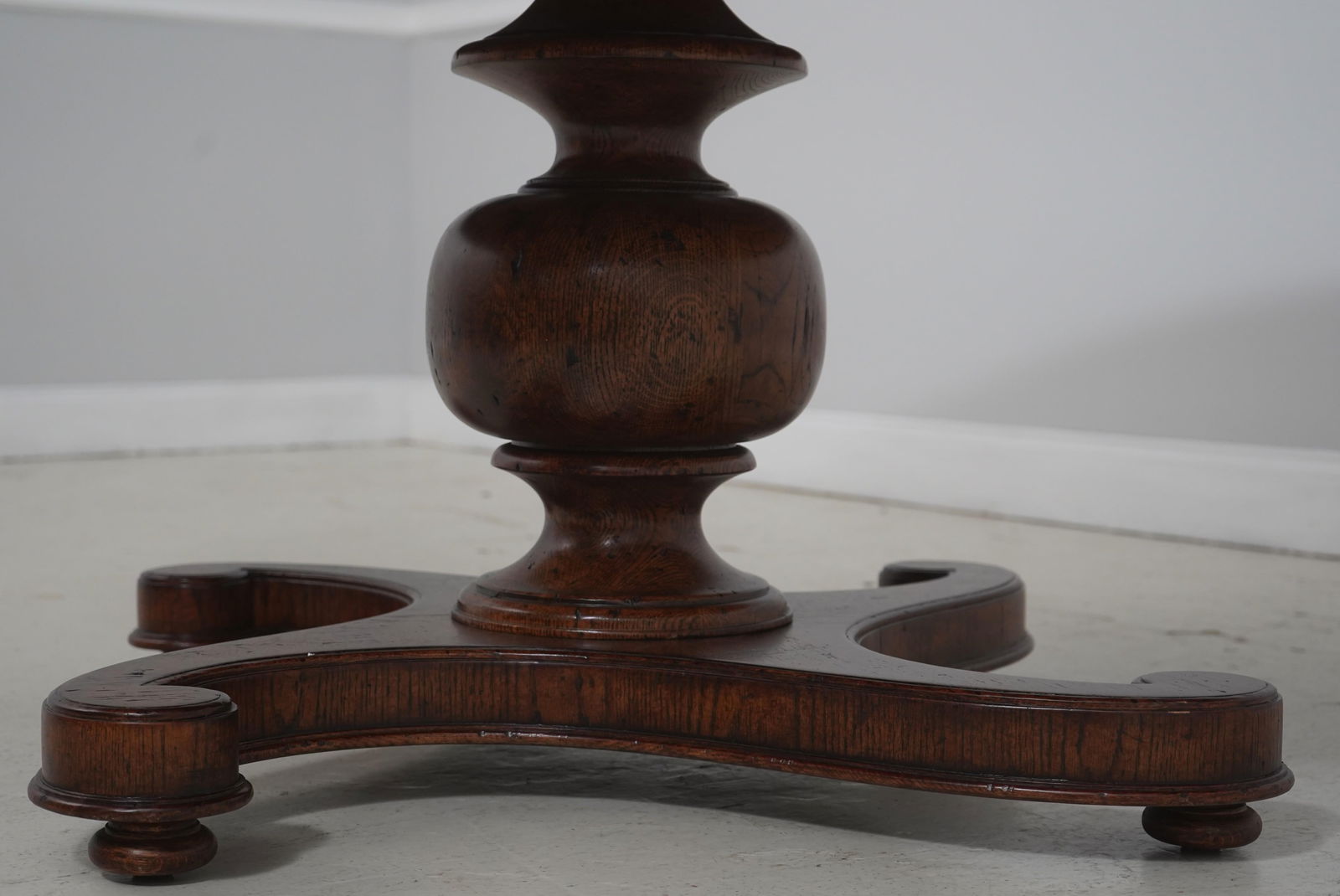 Theodore Alexander Althorp Collection Round Oak Dining Table - 5