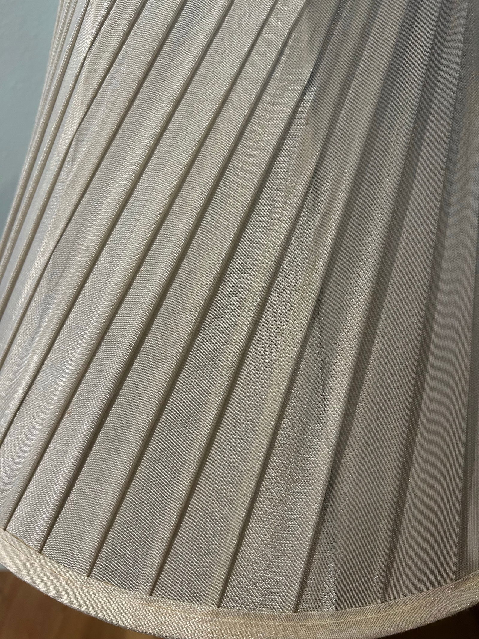 Late 20th Century Custom Made Blue and White Chinoiserie Lamp on Carved Ming Style Base - 11