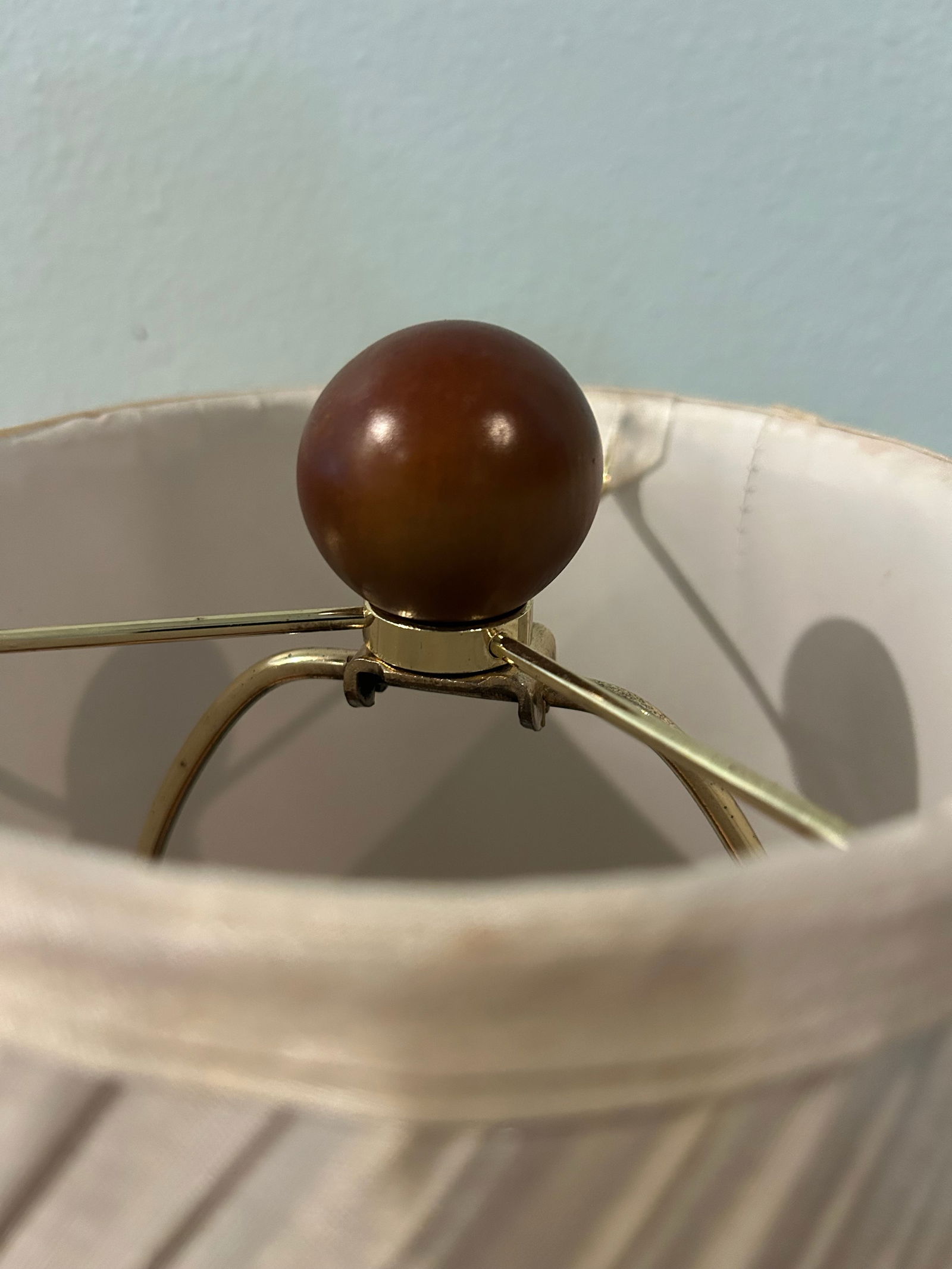 Late 20th Century Custom Made Blue and White Chinoiserie Lamp on Carved Ming Style Base - 9