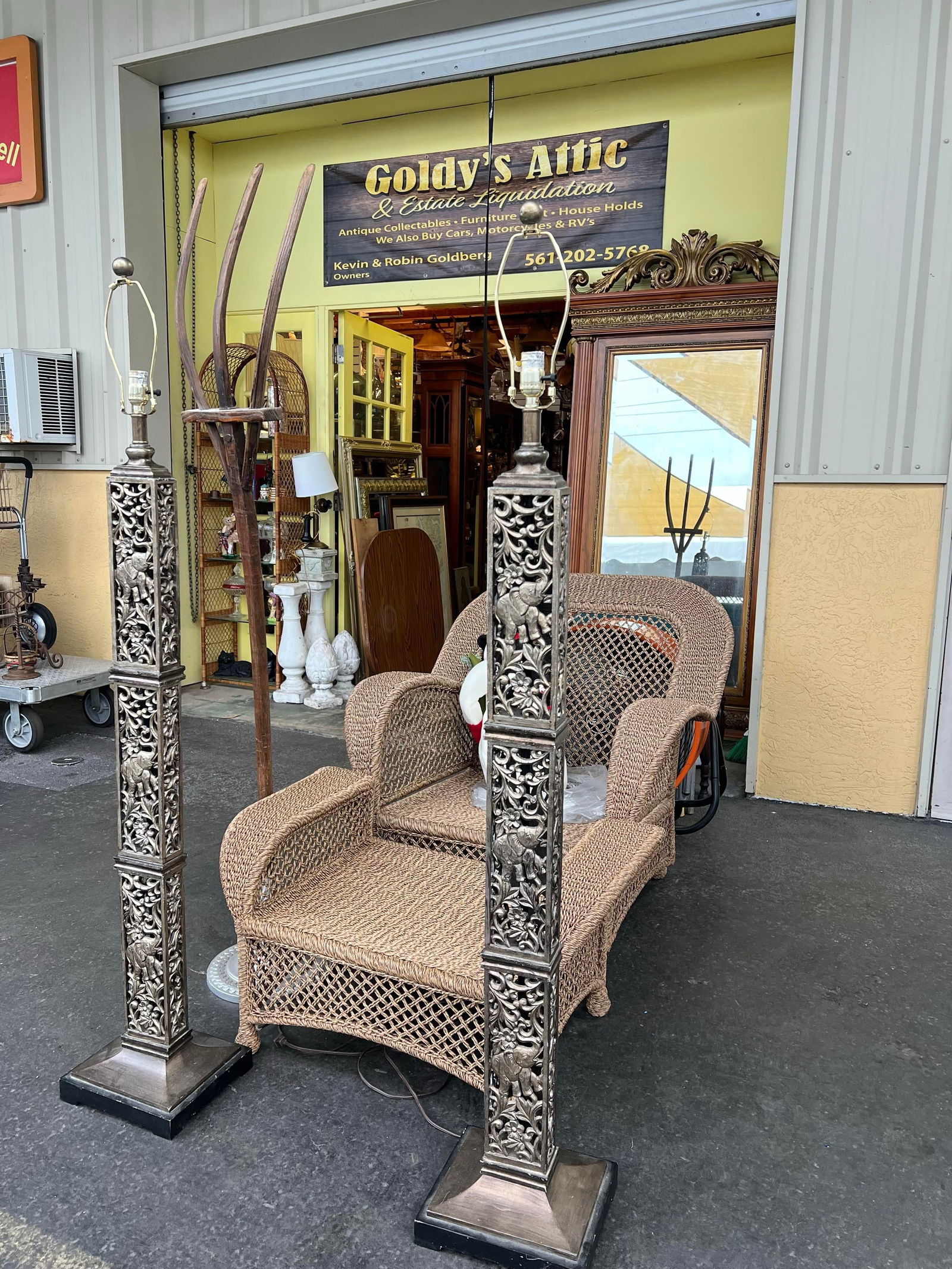 1990s Tall Floor Lamps With Elephants - a Pair - 3