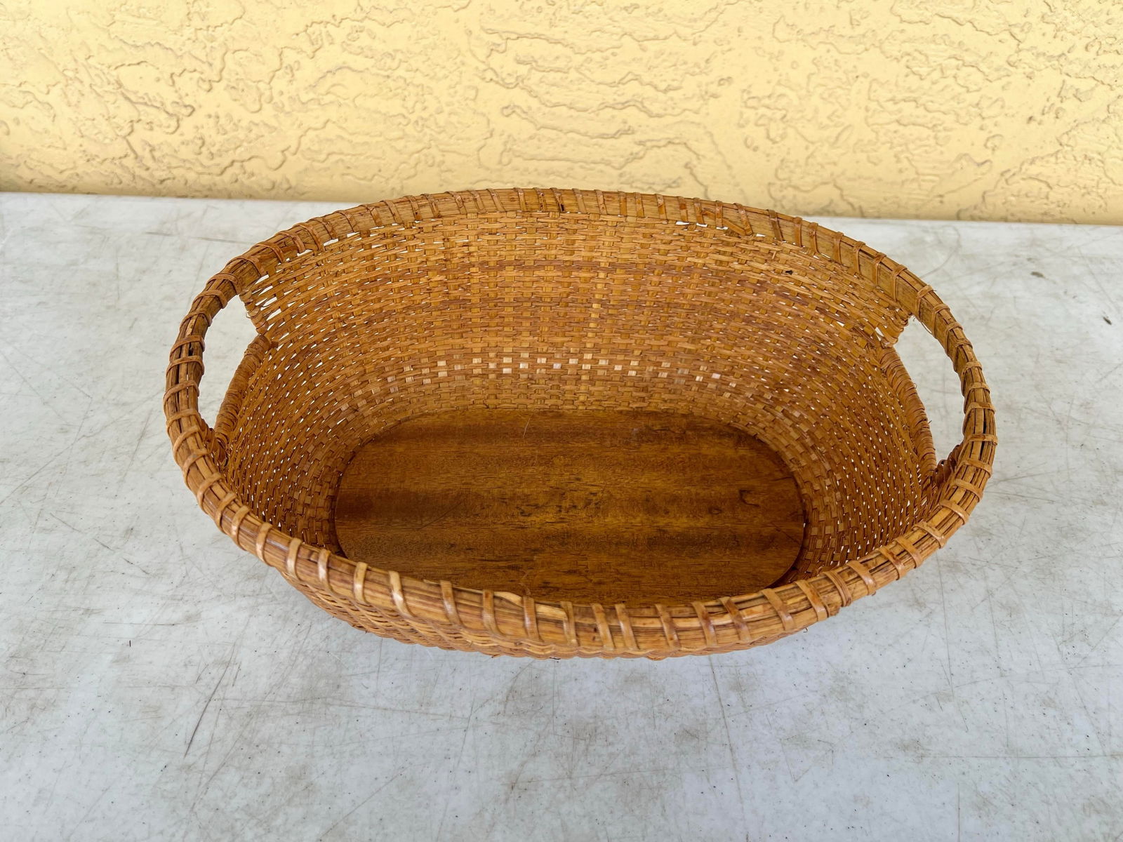 Vintage Nantucket Lightship Style Tight Woven Wicker Basket Wood Bottom - 4