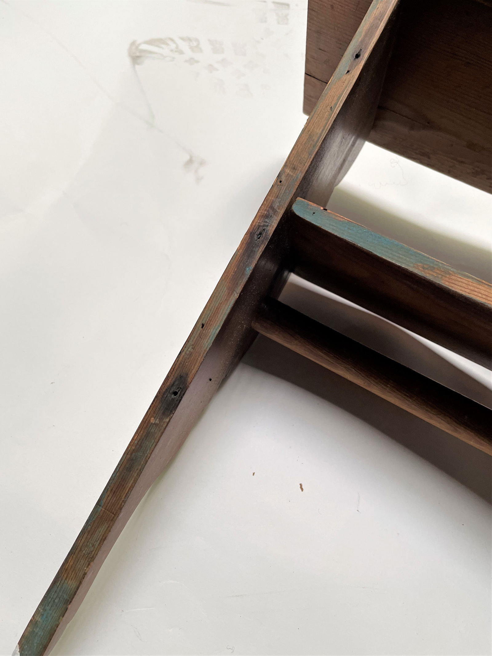 Late 20th Century Country Primitive Cabin Pine 2 Tier Wall Shelf W/ Shaped Sides & Coat Rack Rod - 9