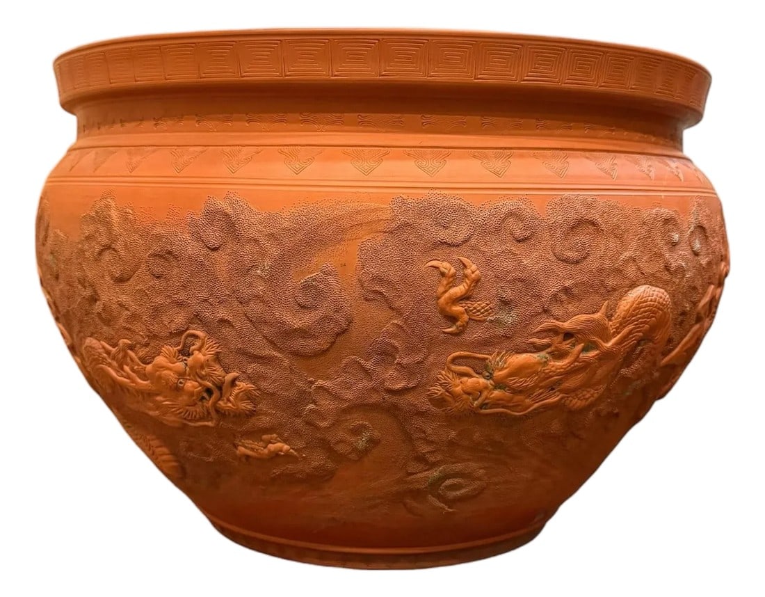 Large Dragon Terracotta Pot Garden Planter (1 of 12)