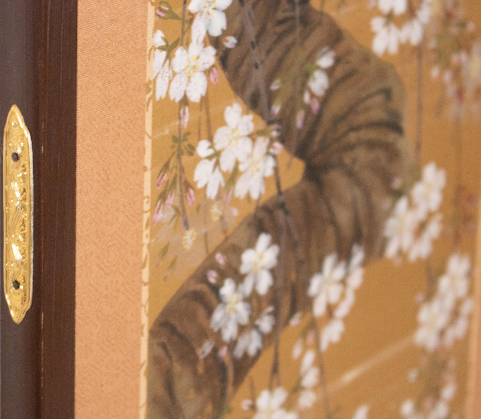 1960s Showa Era Japanese Painted Panel "Sakura" on Gold Silk Background - 16