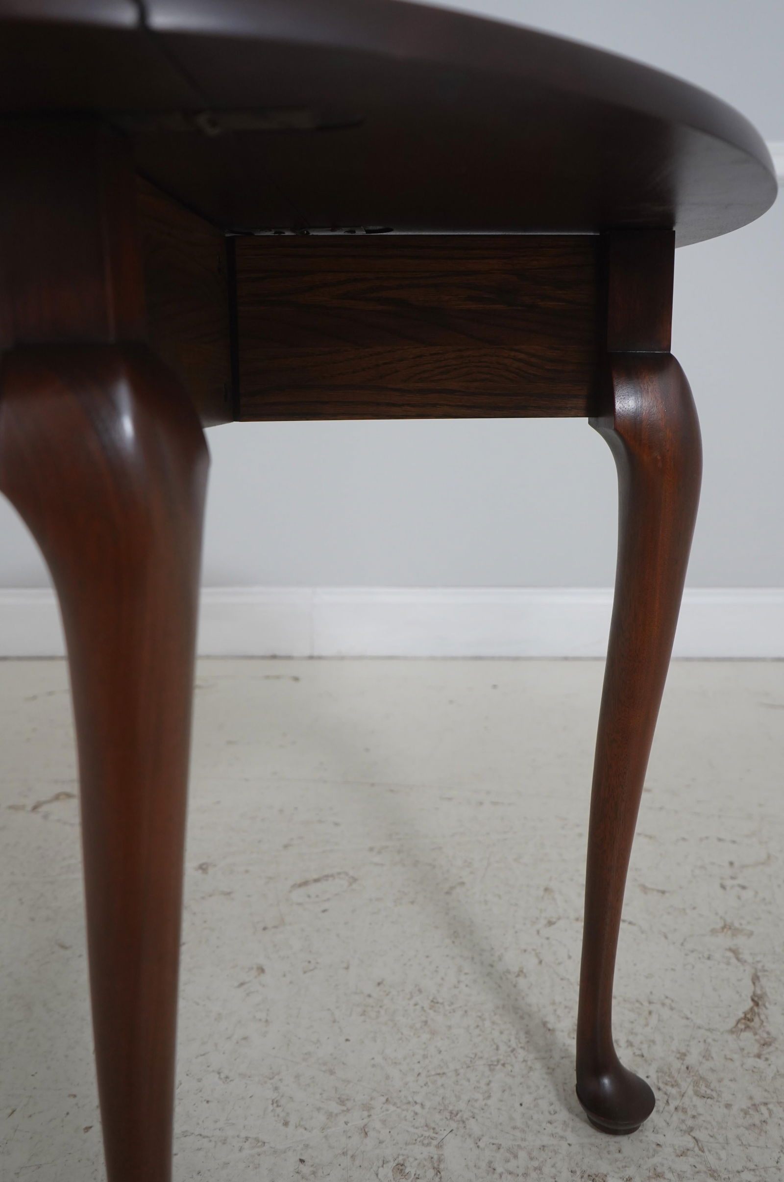 Henkel Harris Spnea Mahogany Drop-Leaf Occasional Table - 13