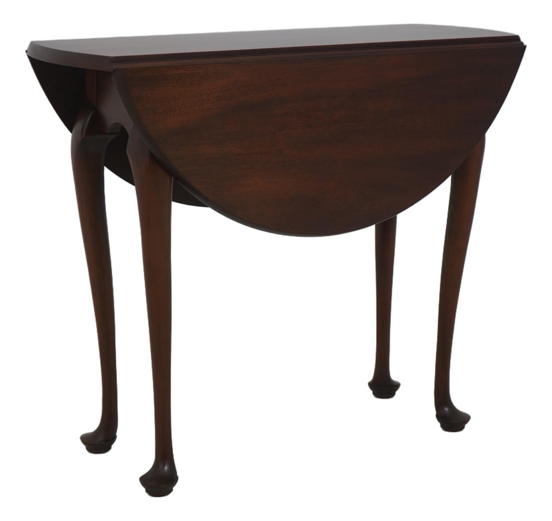 Henkel Harris Spnea Mahogany Drop-Leaf Occasional Table (1 of 17)