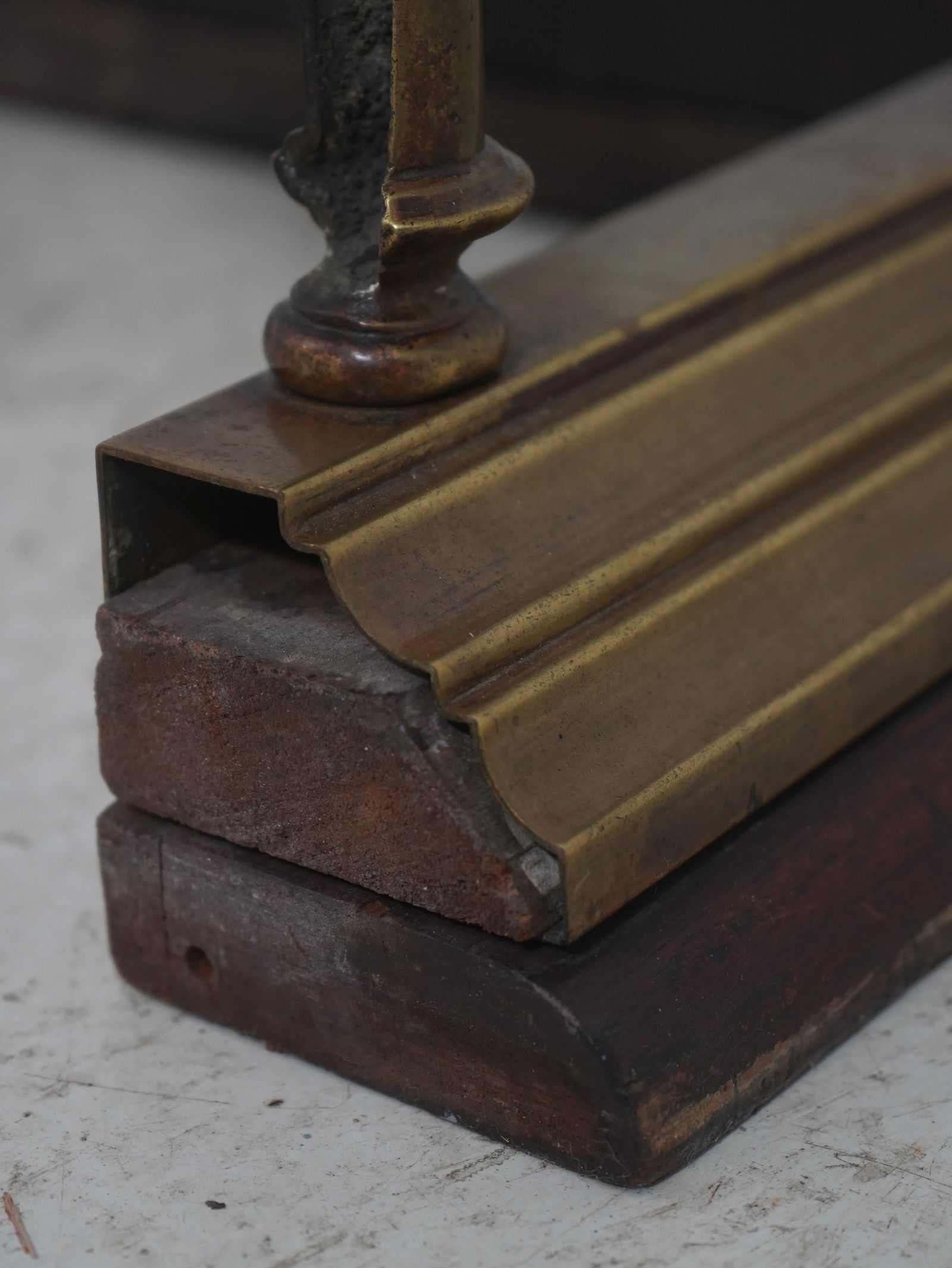 Antique English Brass Fireplace Fender on Wood Base - 6