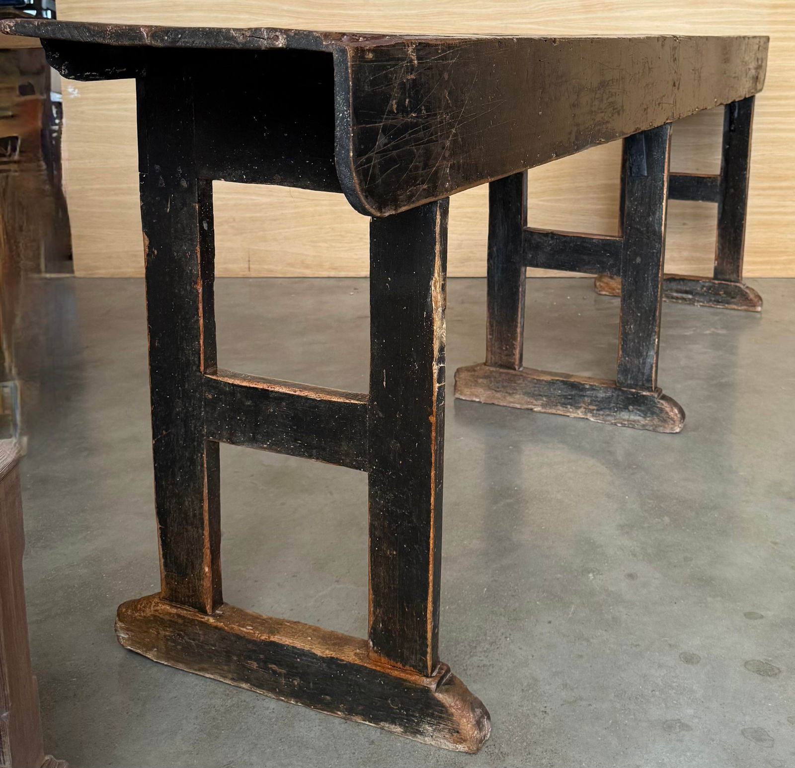 18th Century Large Solid Wood Walnut Console Table With Six Drawers - 14