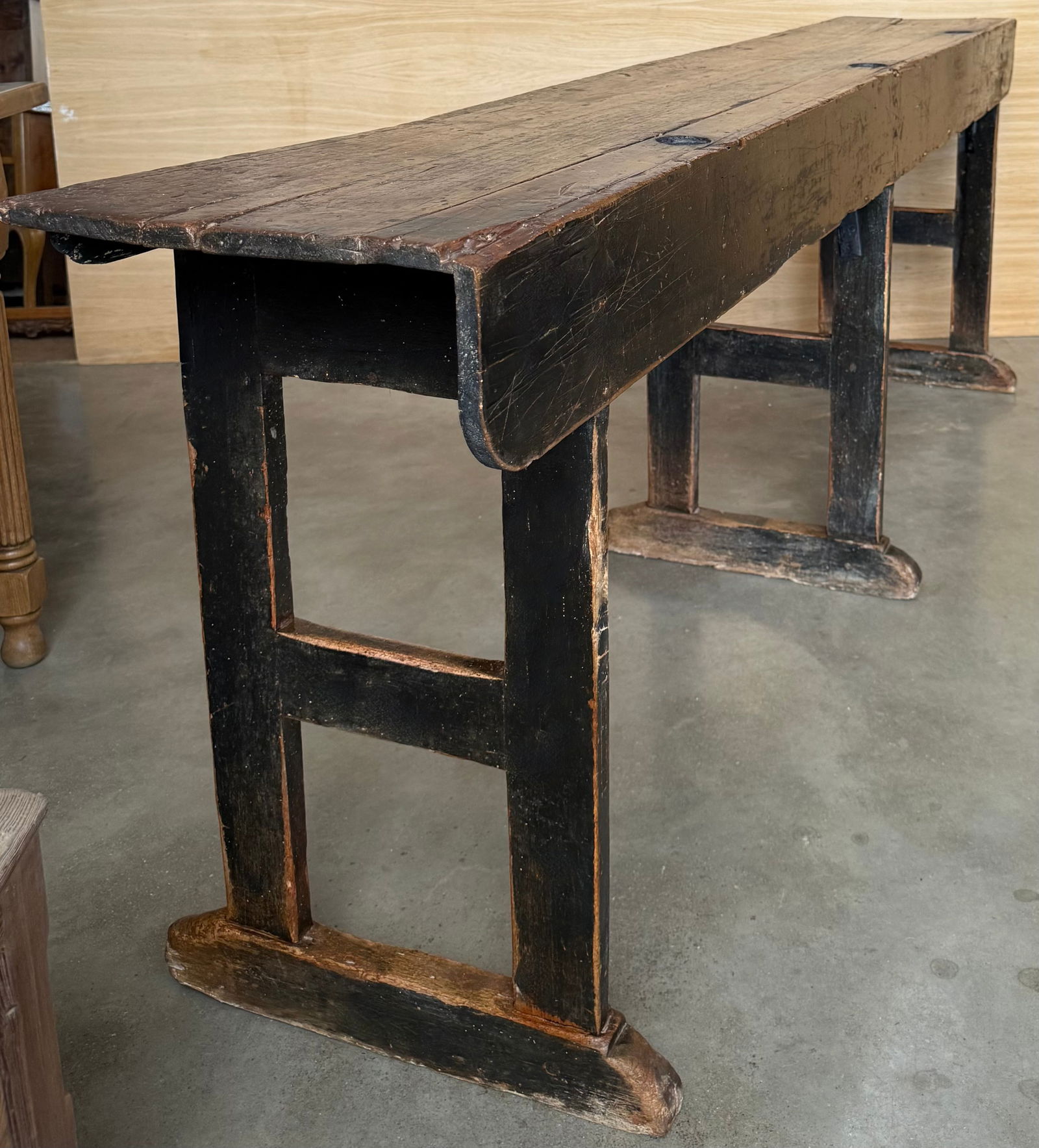 18th Century Large Solid Wood Walnut Console Table With Six Drawers - 7