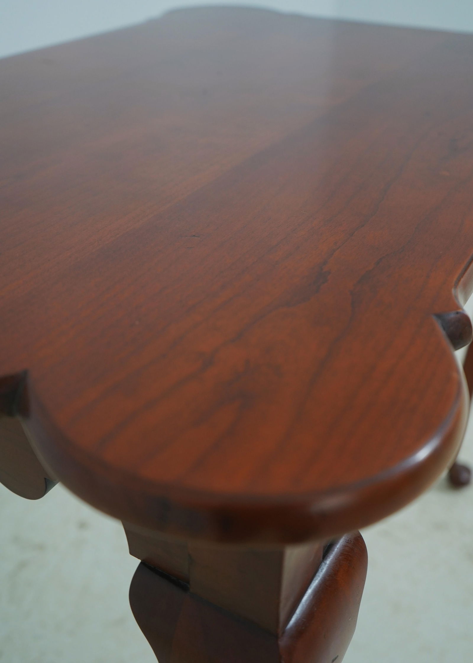 Kindel Chimney Hill Cherry Scalloped Top Tea Table - 10