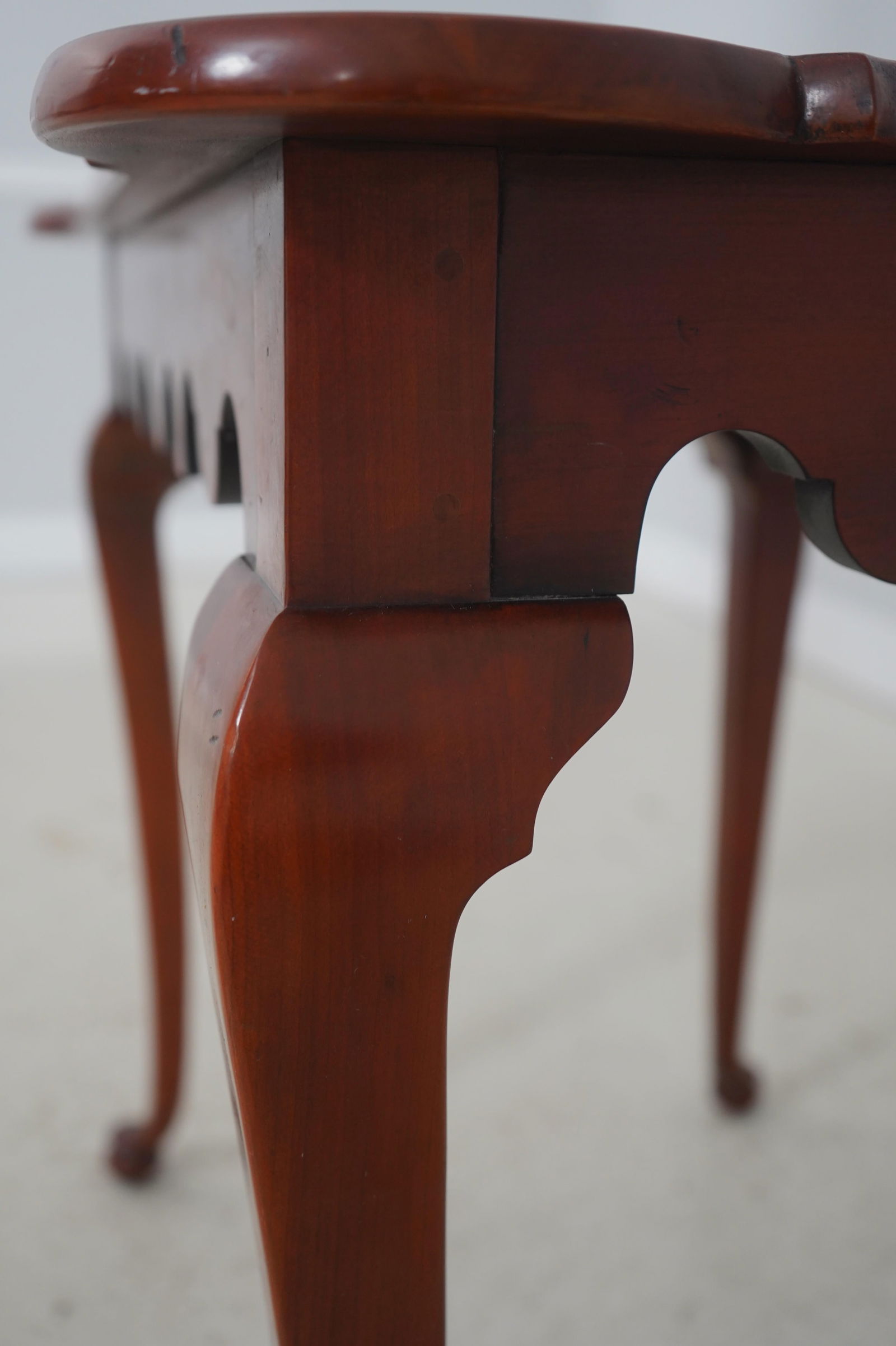 Kindel Chimney Hill Cherry Scalloped Top Tea Table - 11