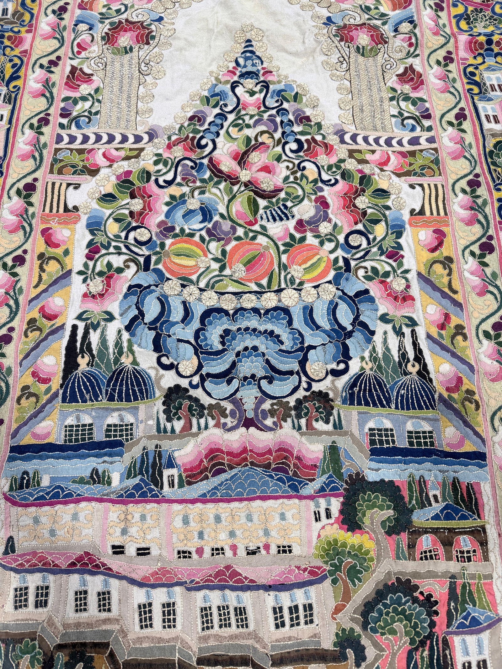 Late 19th / E. 20th Century Ottoman Turkish Mihrab Embroidered Tapestry - 7